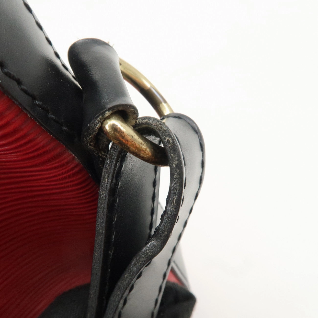 Louis Vuitton Epi Petit Noe Shoulder Bag Noir Castilian Red M44172