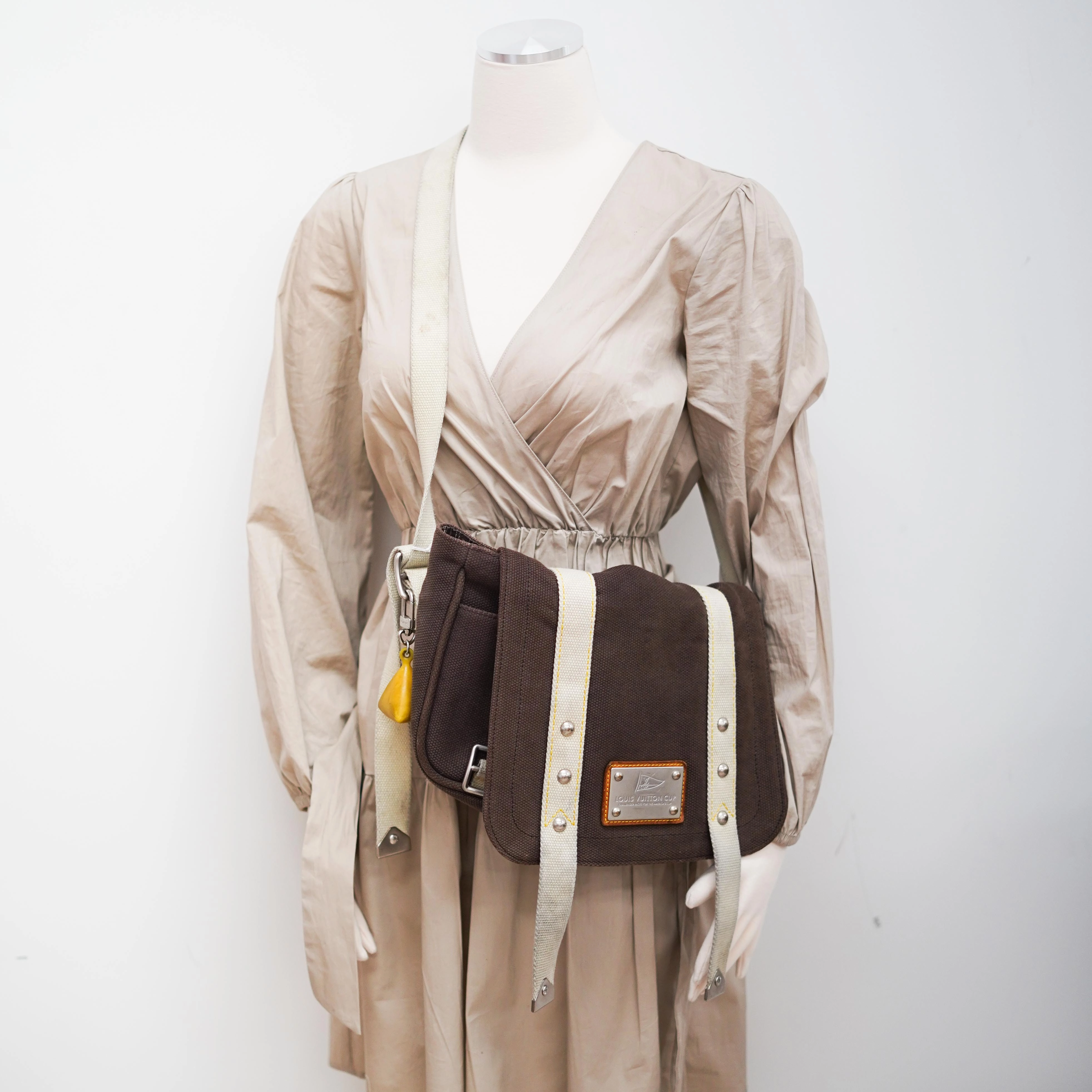 Louis Vuitton Messenger Bag Brown