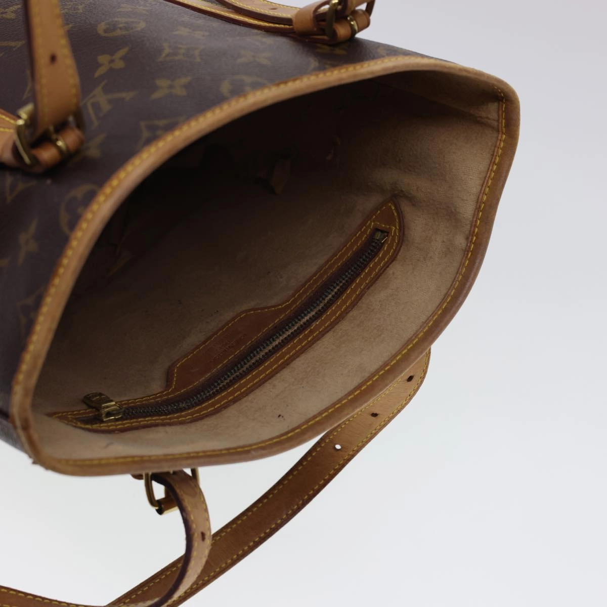 LOUIS VUITTON Monogram Bucket GM Shoulder Bag M42236 LV 40522