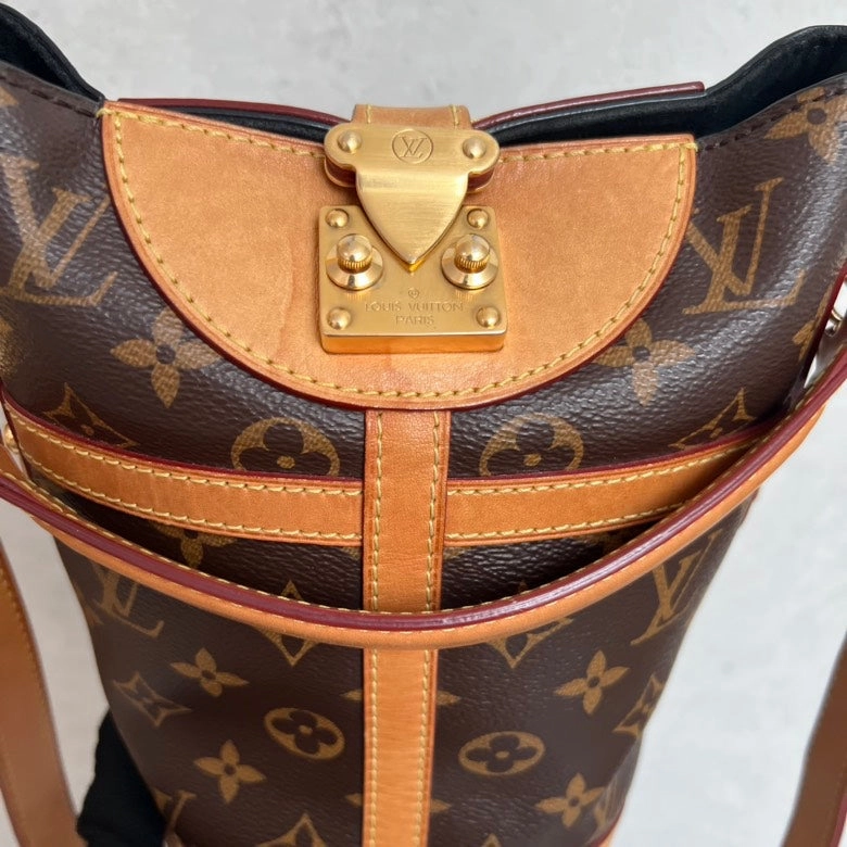 Louis Vuitton Monogram Canvas Petit Bucket Brown Shoulder Bag