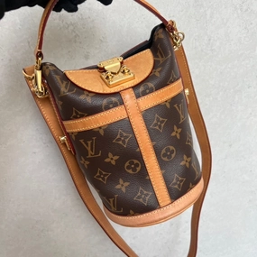 Louis Vuitton Monogram Canvas Petit Bucket Brown Shoulder Bag