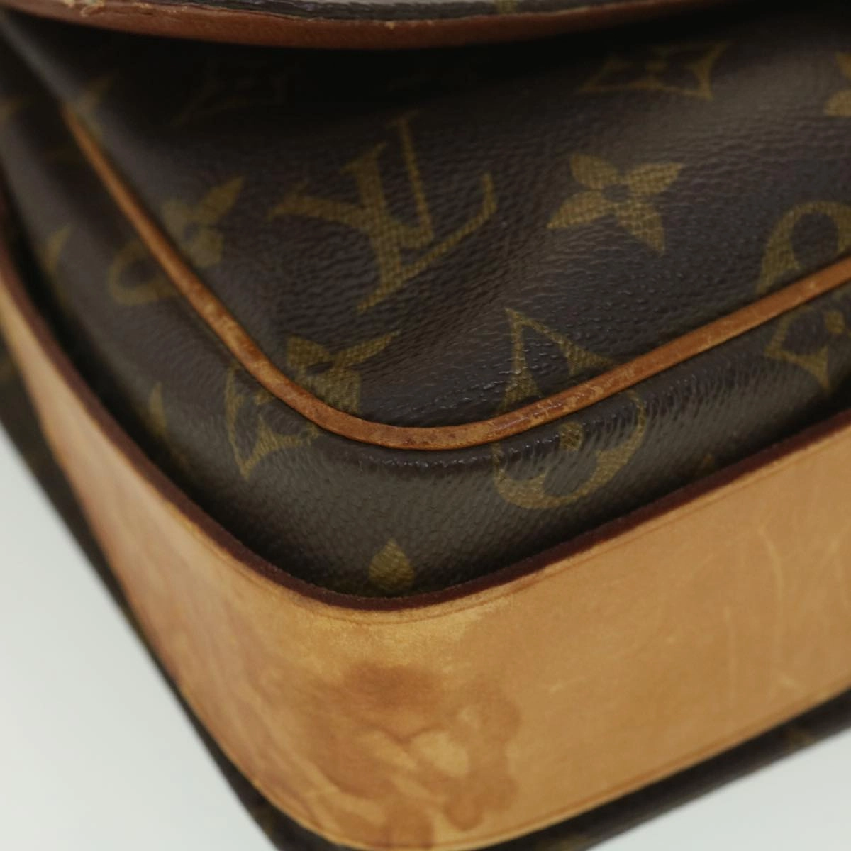 LOUIS VUITTON Monogram Cartouchiere MM Shoulder Bag M51253 LV rd4529