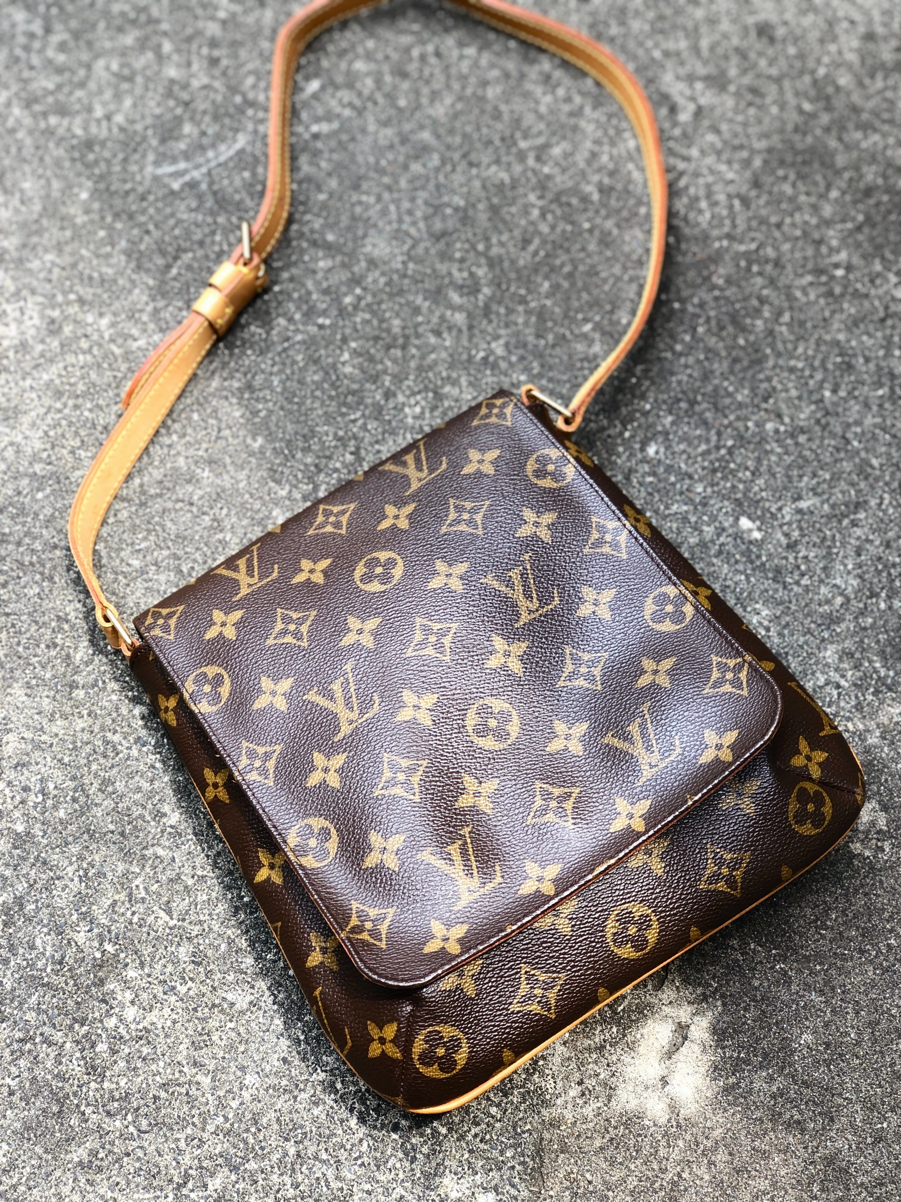 LOUIS VUITTON Monogram Flap M51258 Shoulder Bag Brown Vintage Old aupwug