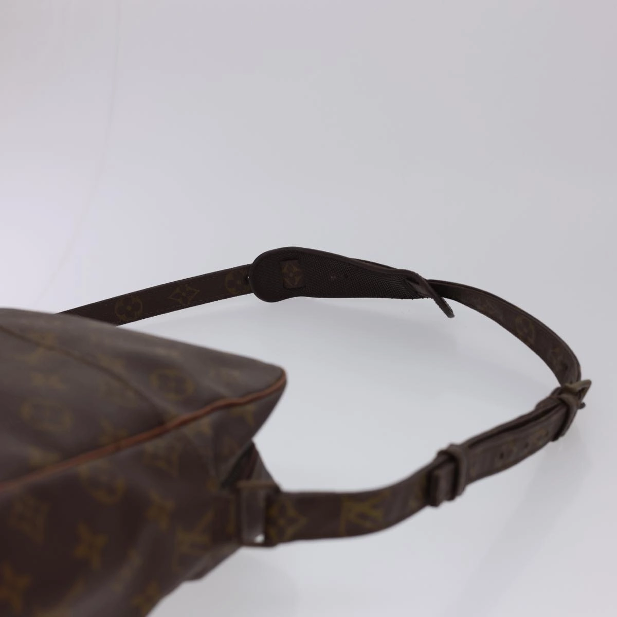 LOUIS VUITTON Monogram Marceau Shoulder Bag No.70 LV rd4832