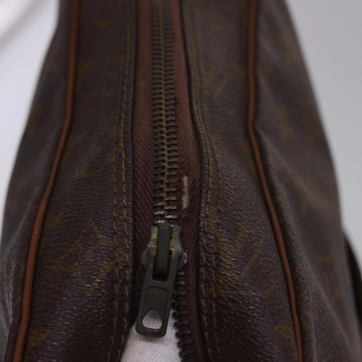 LOUIS VUITTON Monogram Marceau Shoulder Bag No.70 LV rd4832