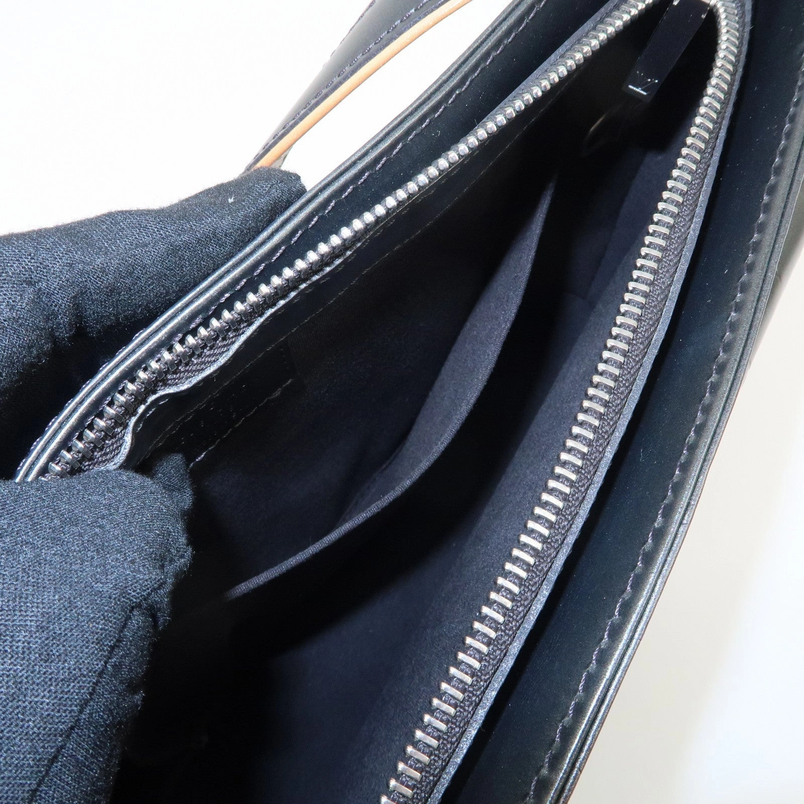 Louis Vuitton Monogram Matte Alston Shoulder Bag Noir M55122