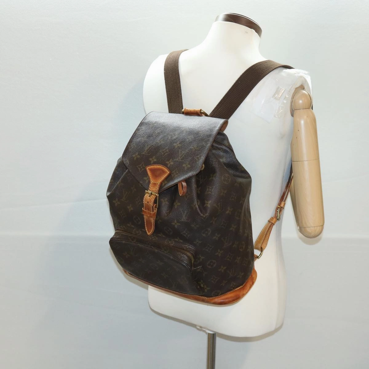 LOUIS VUITTON Monogram Montsouris GM Backpack M51135 LV 39264