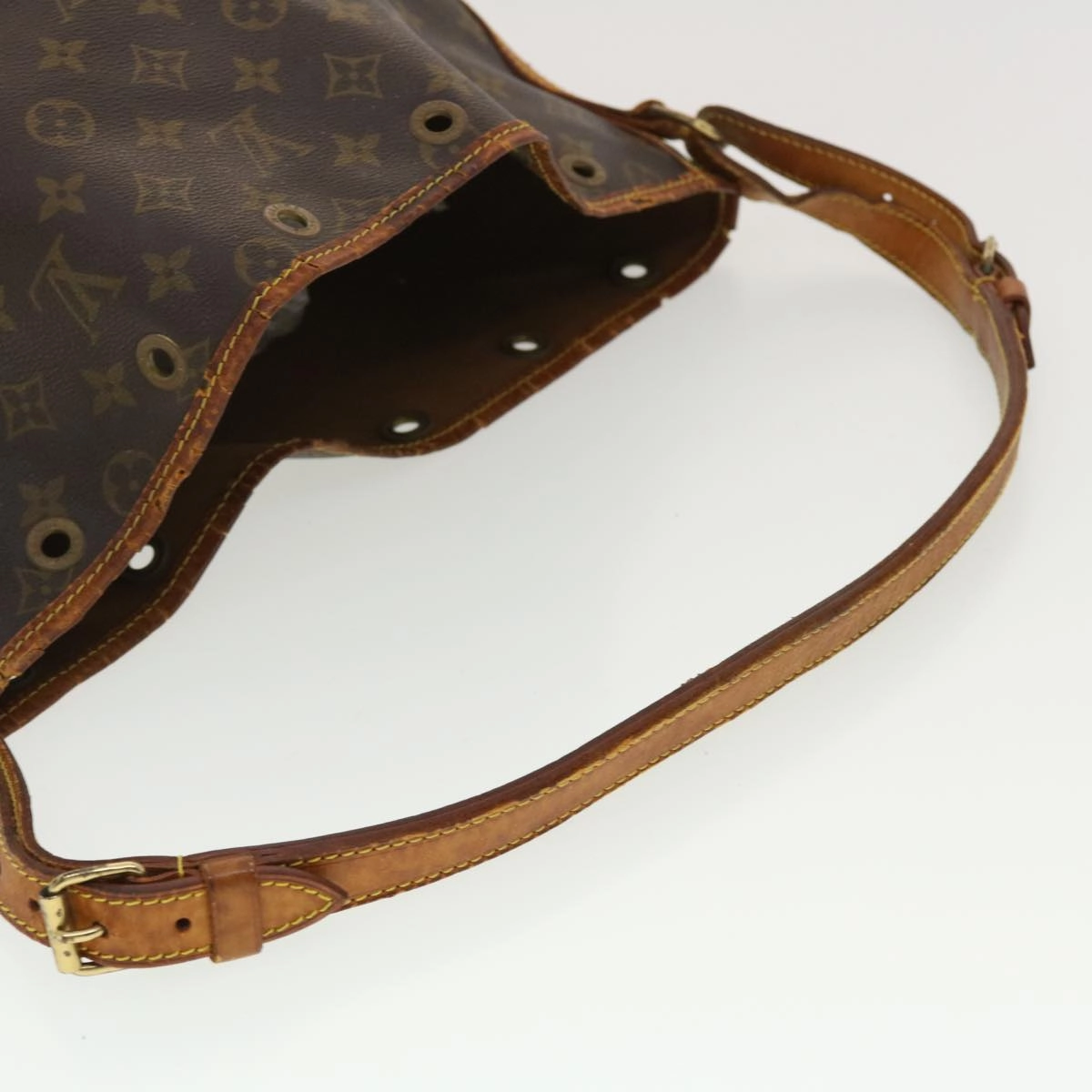LOUIS VUITTON Monogram Noe Shoulder Bag M42224 LV 39809