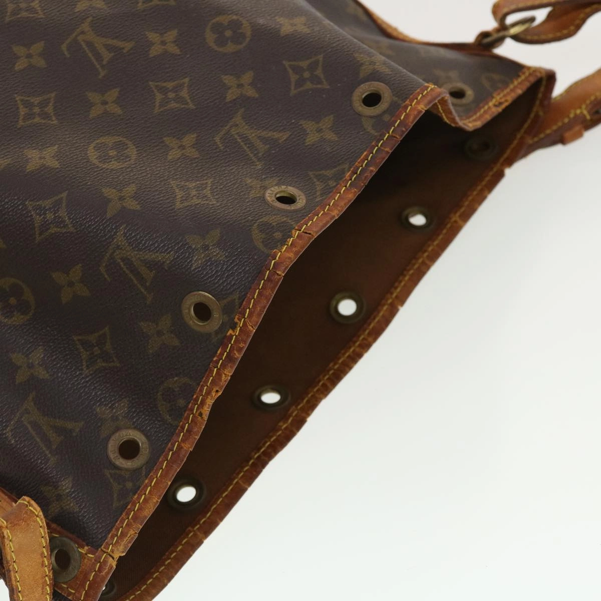 LOUIS VUITTON Monogram Noe Shoulder Bag M42224 LV 39809