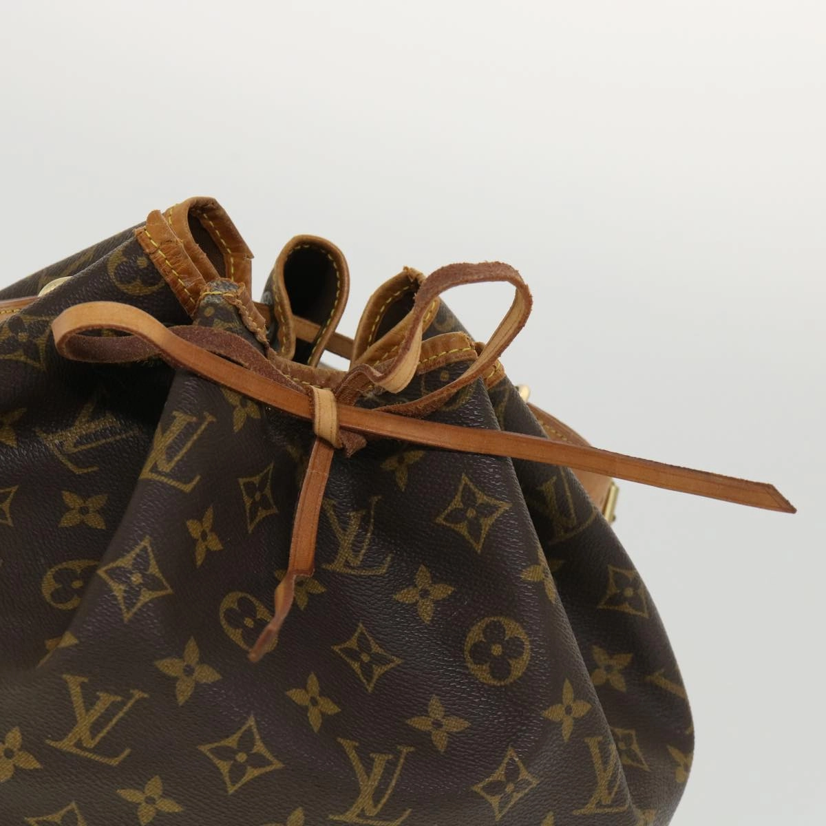LOUIS VUITTON Monogram Noe Shoulder Bag M42224 LV rd4548