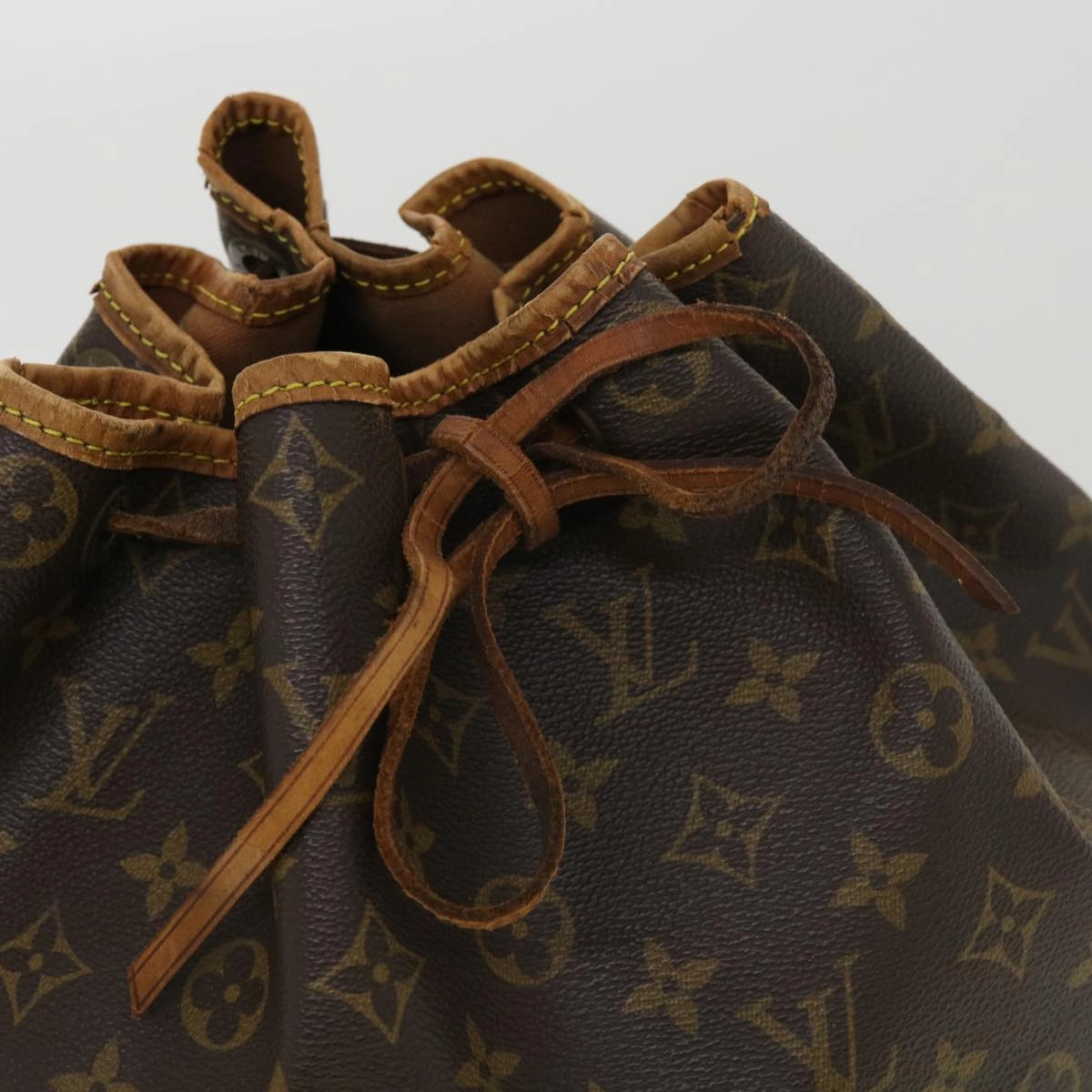 LOUIS VUITTON Monogram Noe Shoulder Bag M42224 LV rd4653