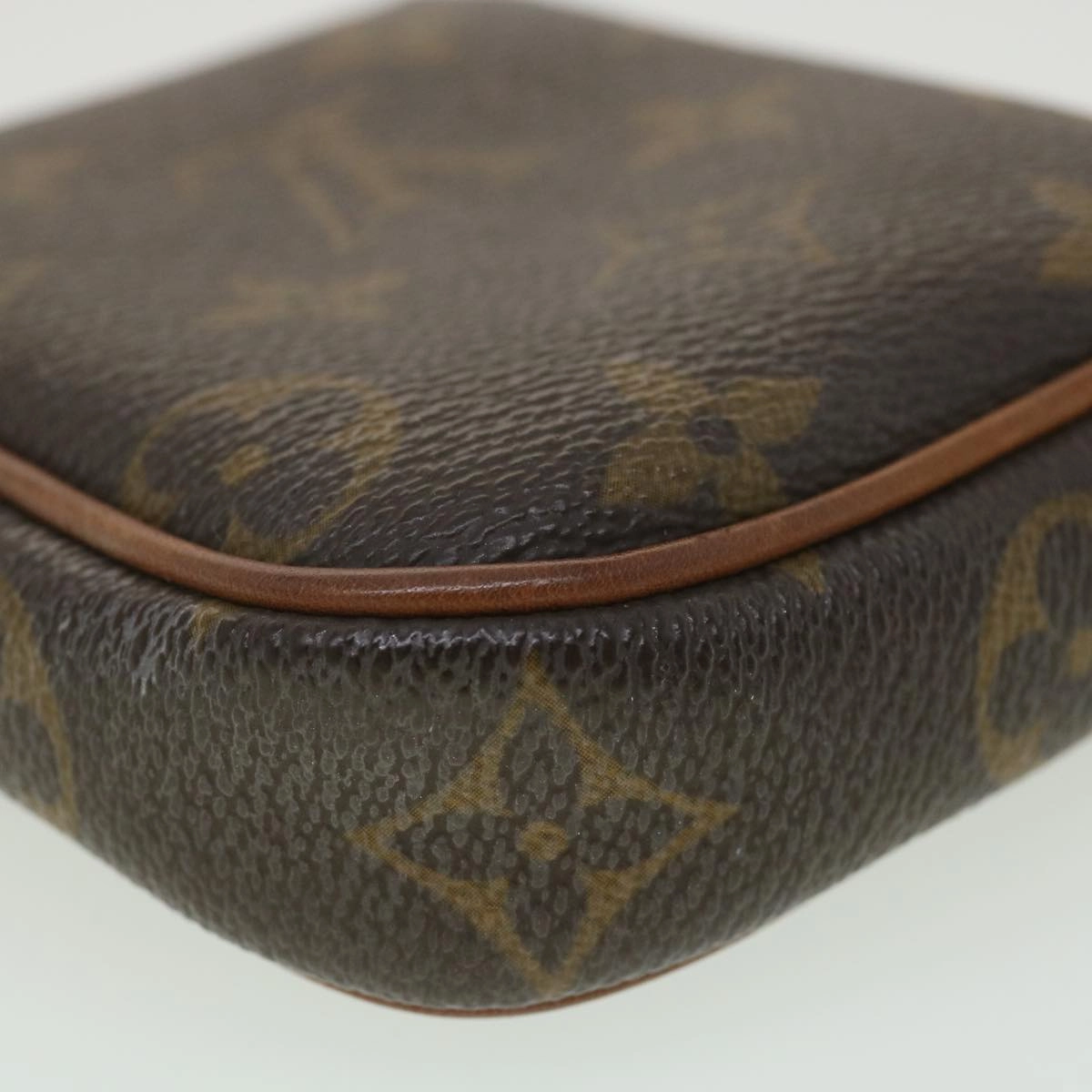 LOUIS VUITTON Monogram Pochette Cancun Shoulder Bag M60018 LV bs4438