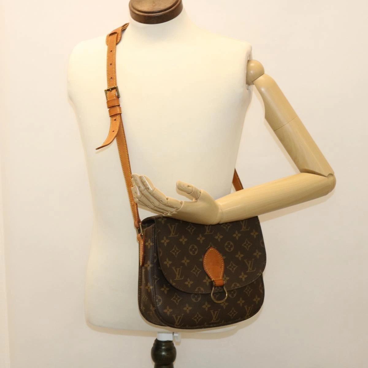 LOUIS VUITTON Monogram Saint Cloud GM Shoulder Bag M51242 LV yk6202B
