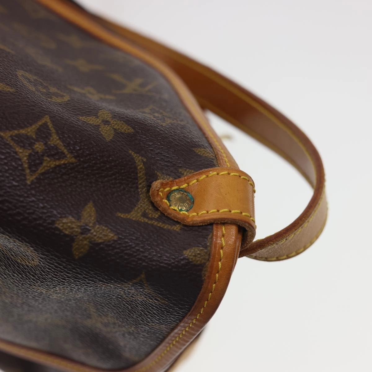 LOUIS VUITTON Monogram Saumur 30 Shoulder Bag M42256 LV yk6438