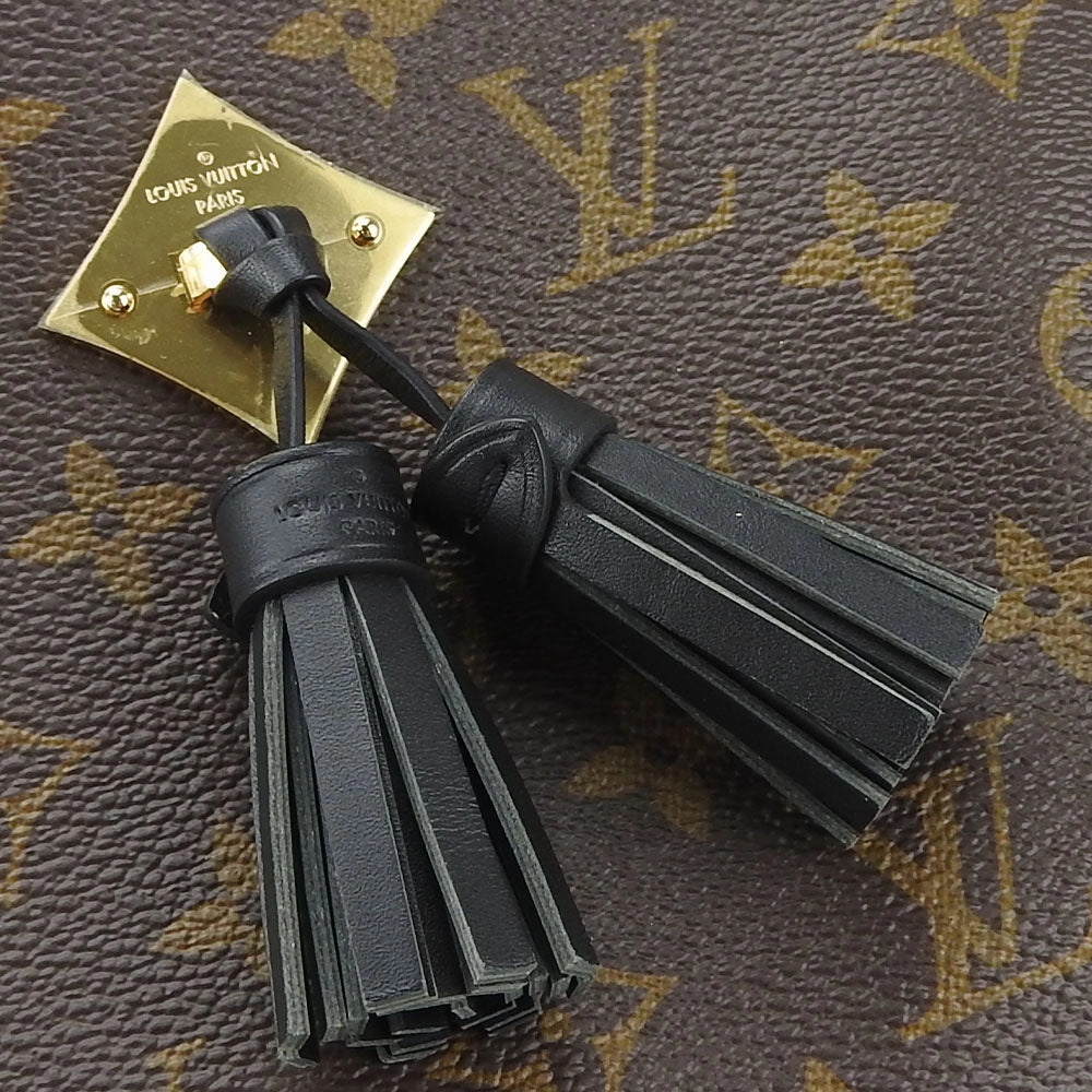 Louis Vuitton Monogram Shoulder Bag Saintonge M43555