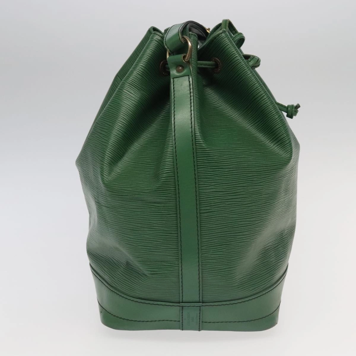 Louis Vuitton Noe Green Leather Shoulder Bag