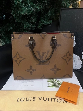 Louis Vuitton On The Go Medium Brown Shoulder Bag