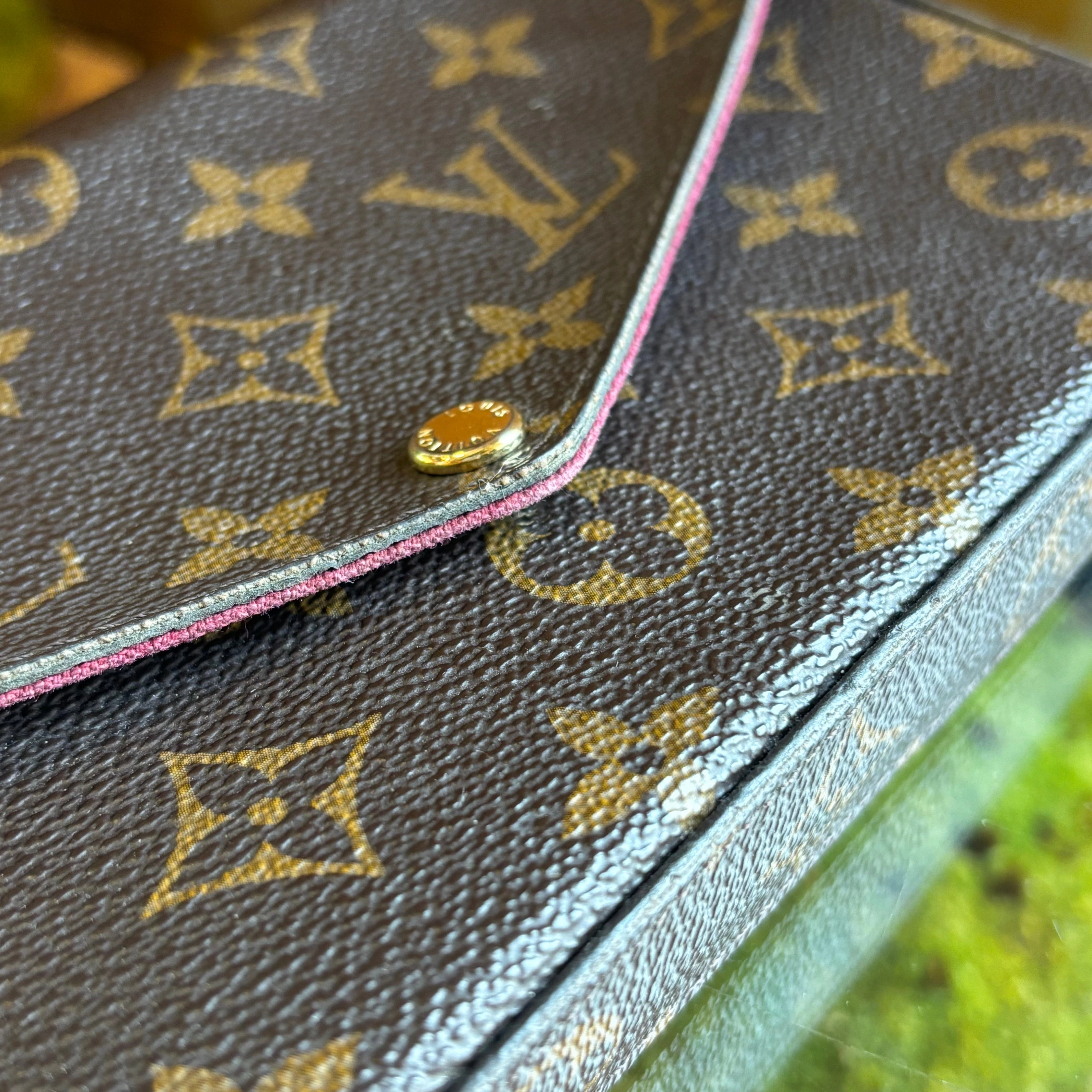 LOUIS VUITTON Pochette Felicie Monogram Canvas Crossbody Bag