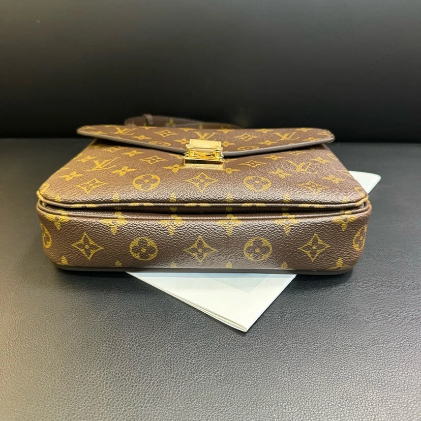 Louis Vuitton Pochette Metis Brown Monogram Shoulder Bag