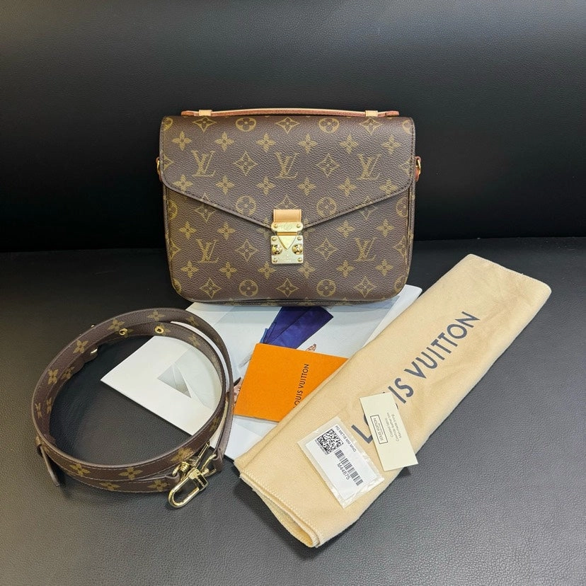 Louis Vuitton Pochette Metis Brown Monogram Shoulder Bag