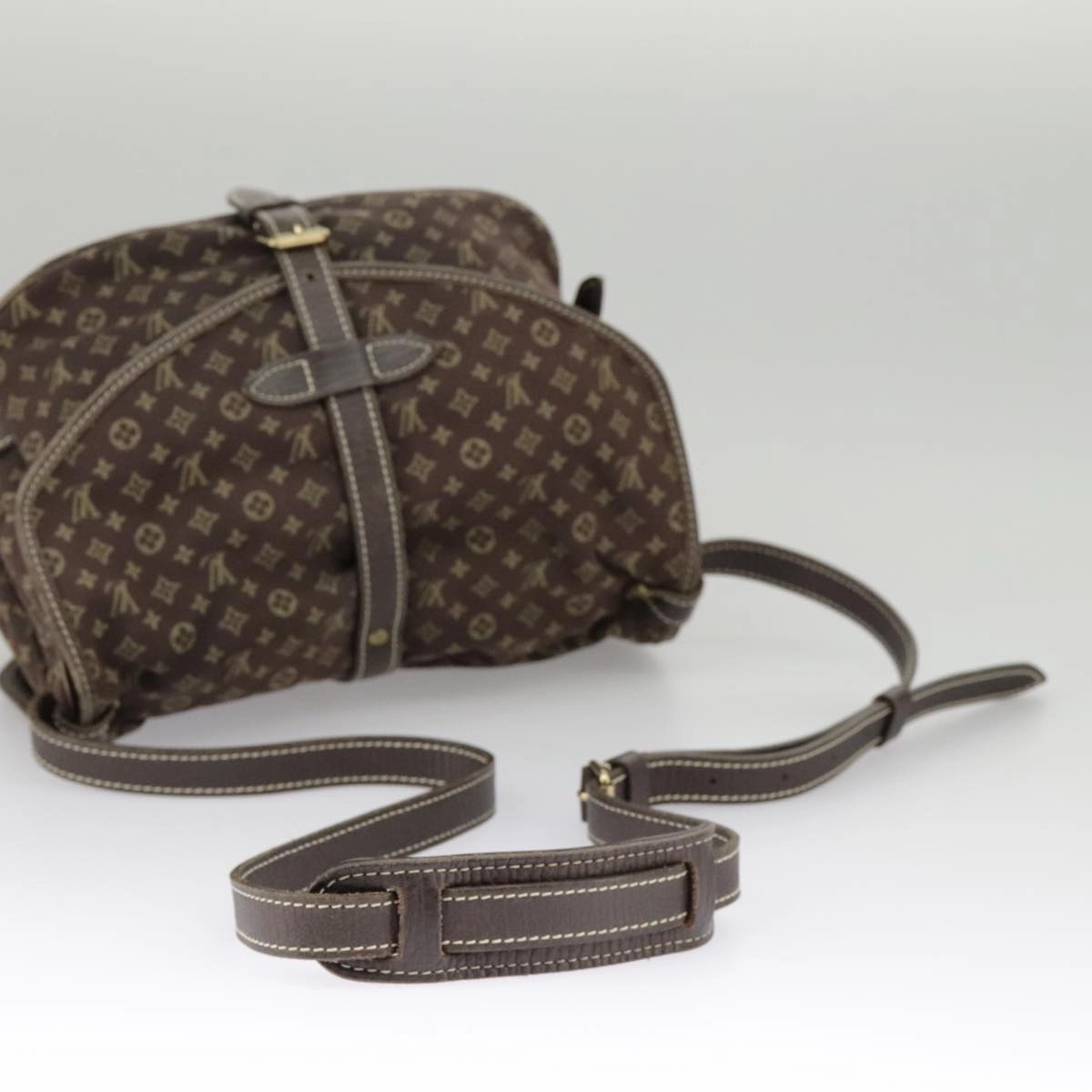 Louis Vuitton Saumur 30 Brown Canvas Shoulder Bag