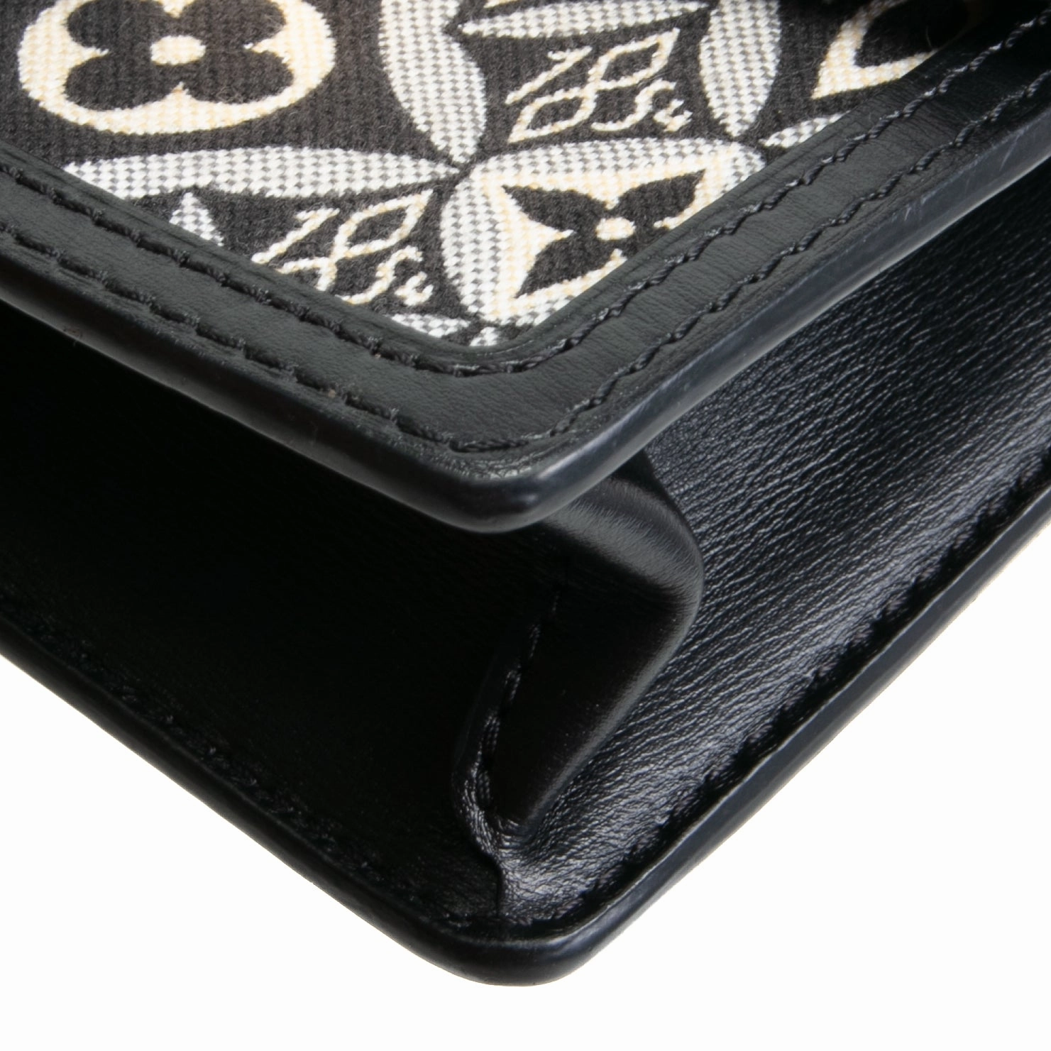 LOUIS VUITTON Since 1854 Dauphine Chain Wallet