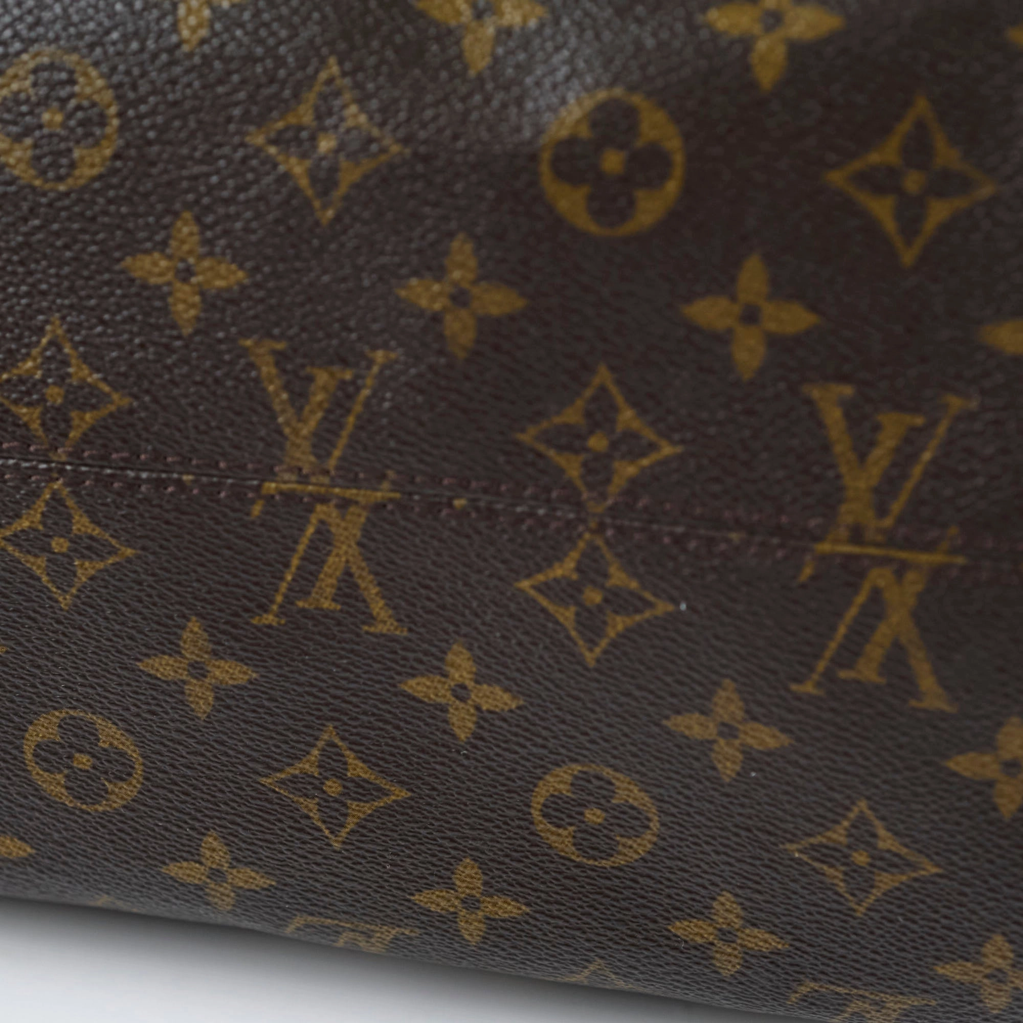 Louis Vuitton Totally MM Monogram With Bag Charm