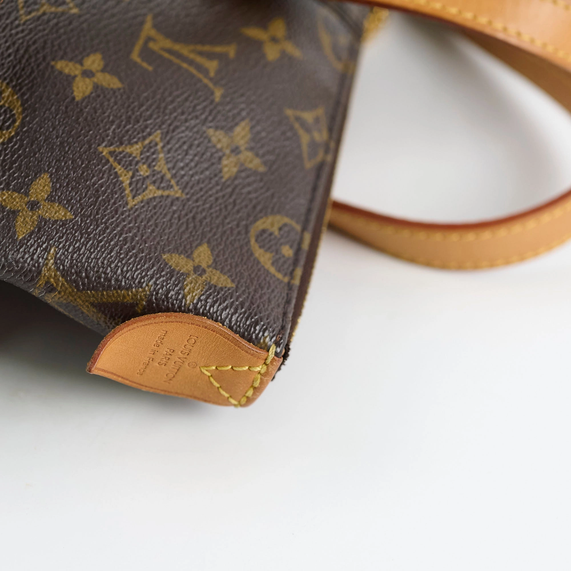 Louis Vuitton Totally MM Monogram With Bag Charm