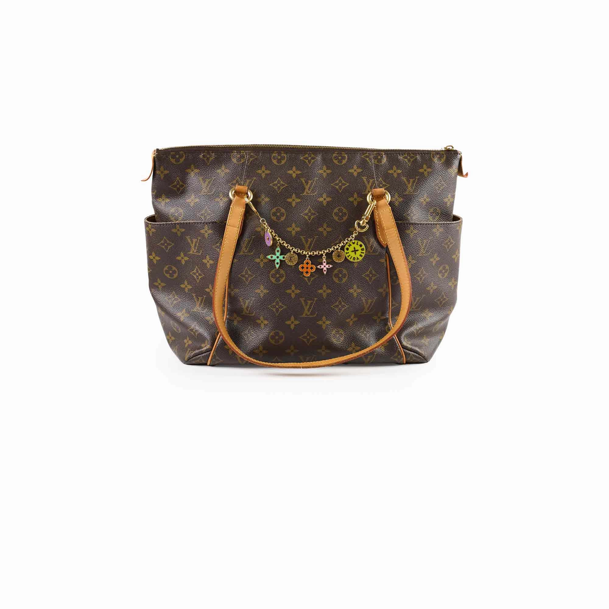 Louis Vuitton Totally MM Monogram With Bag Charm