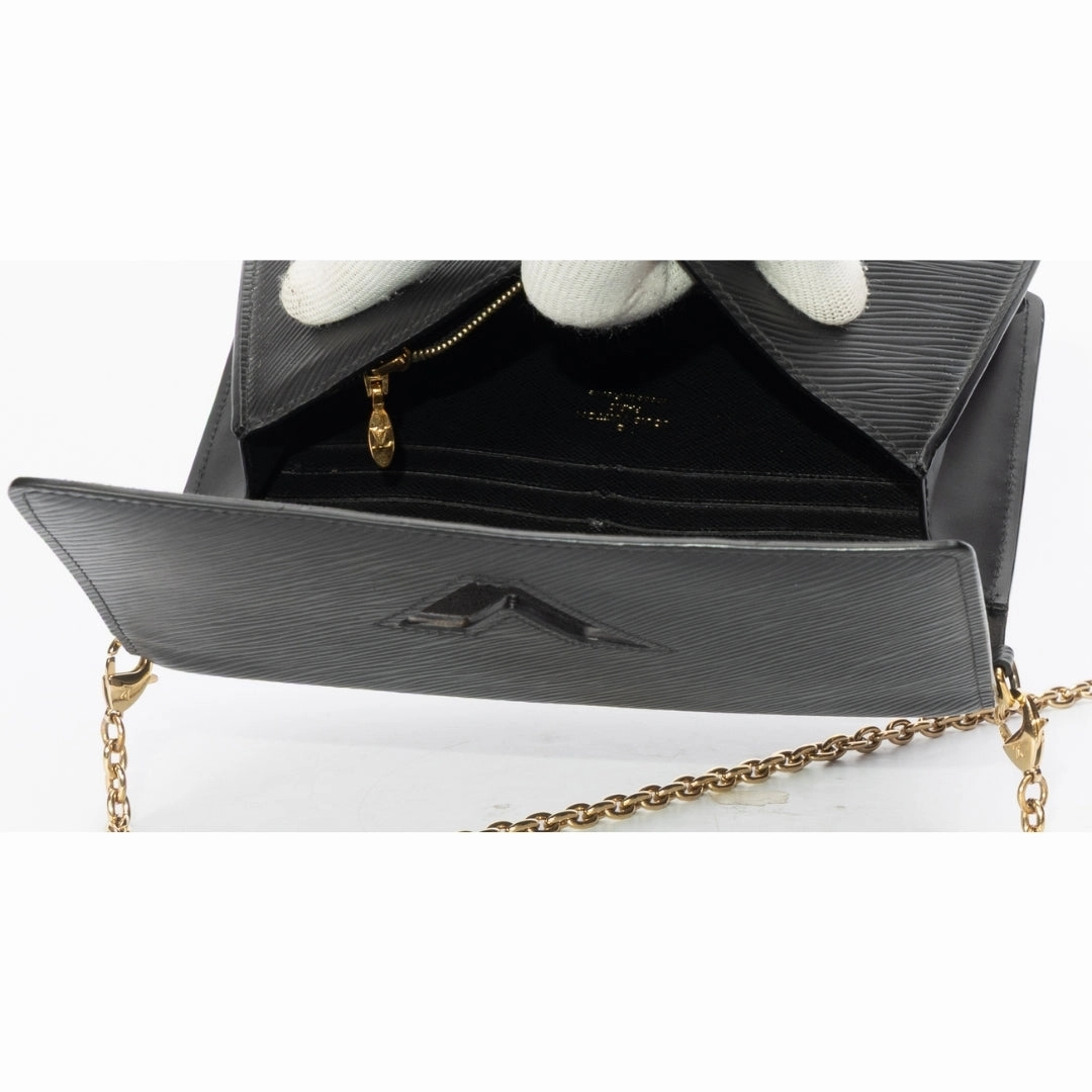 Louis Vuitton Twist Belt Wallet On Chain leather crossbody bag