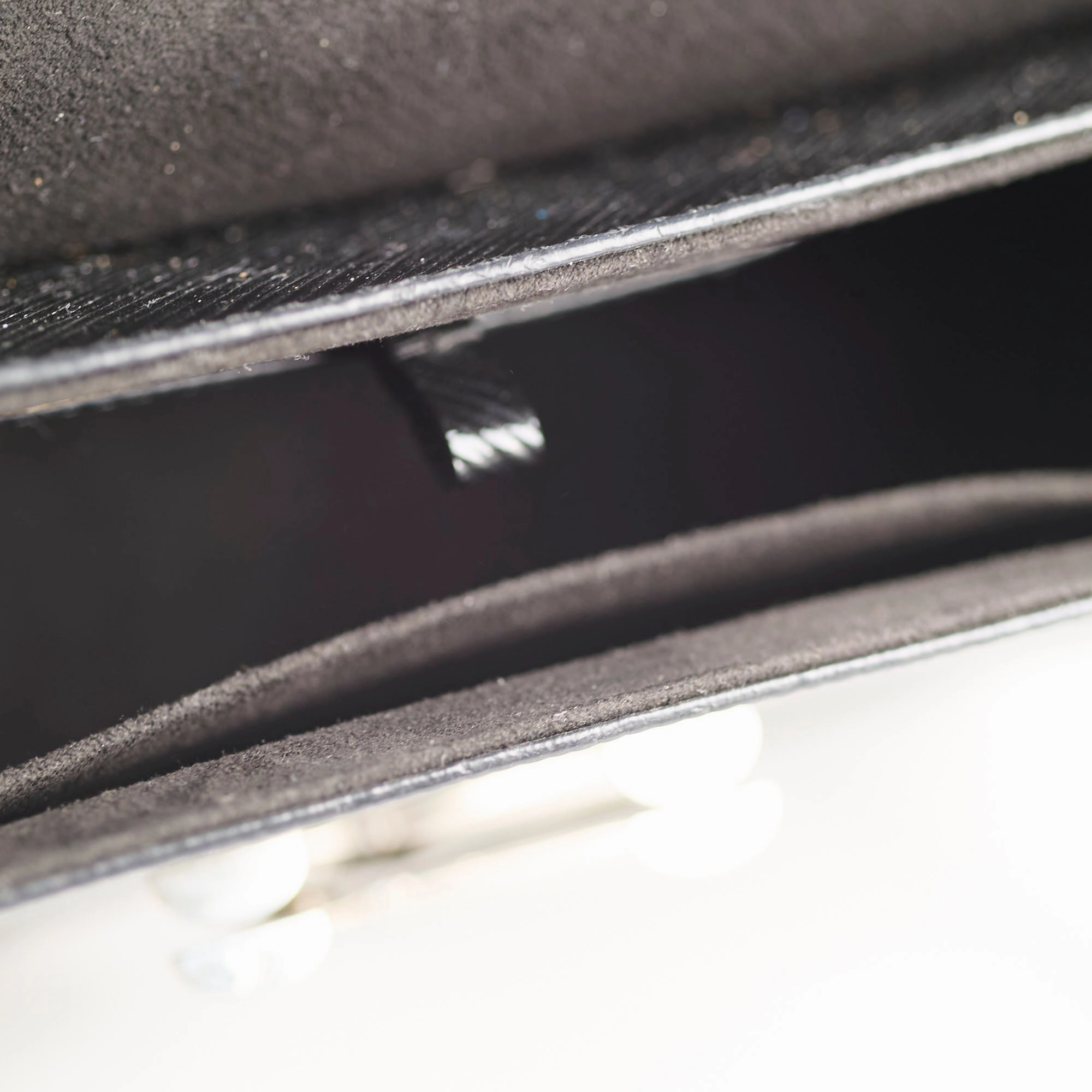 Louis Vuitton Twist MM Epi Black