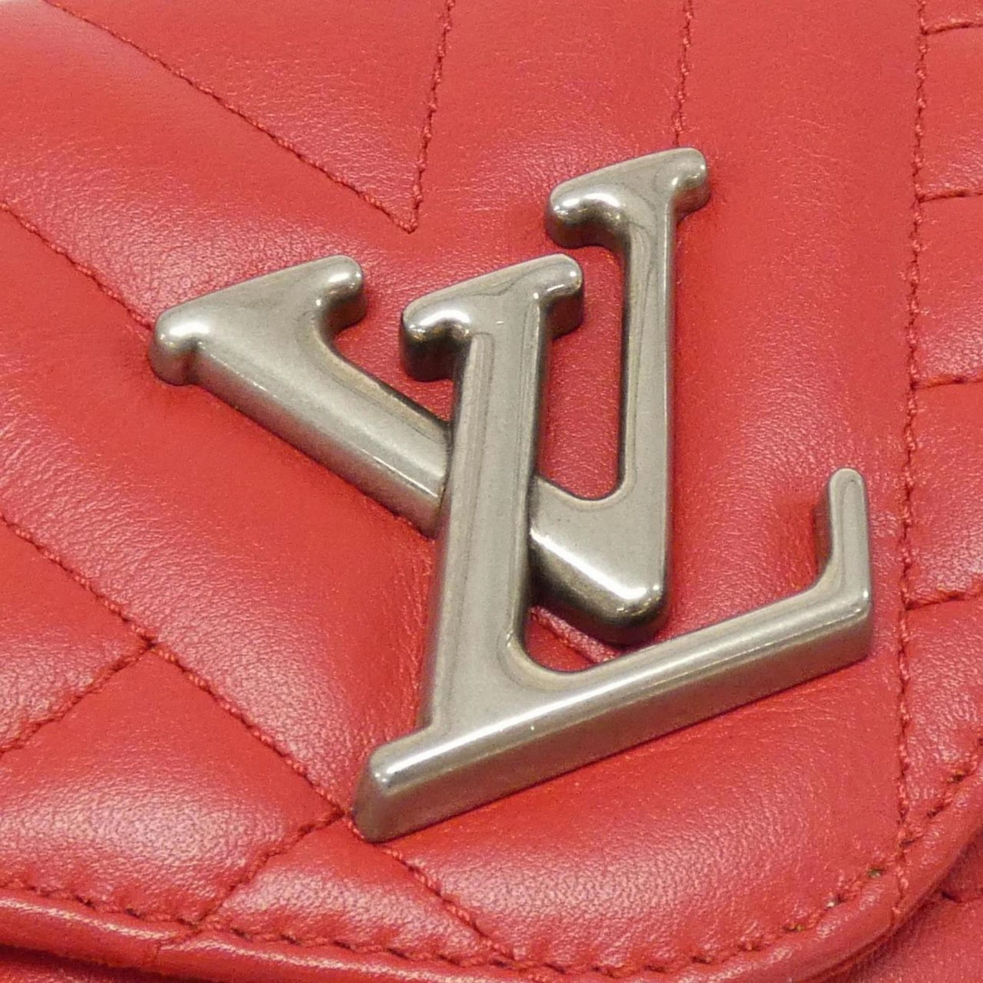 LV Pont 9 Shoulder Bag Quilted