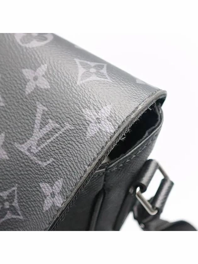 M30746 Crossbody Bag