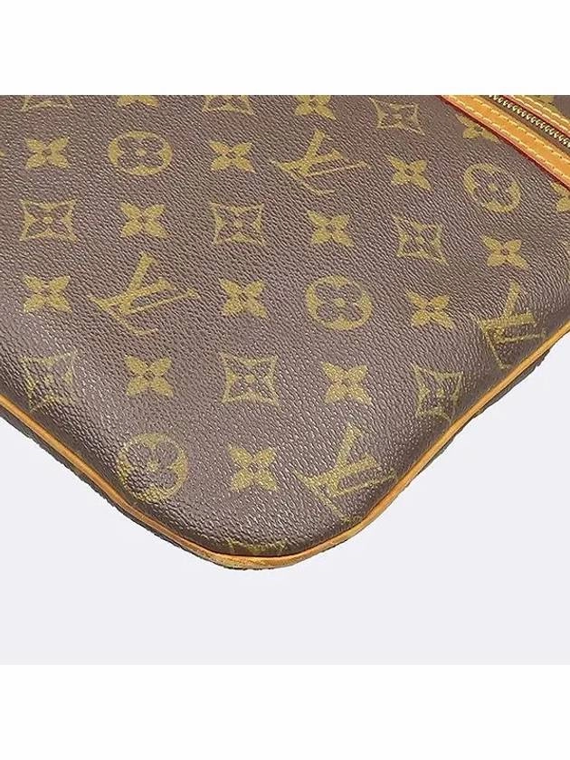 M40044 Crossbody Bag