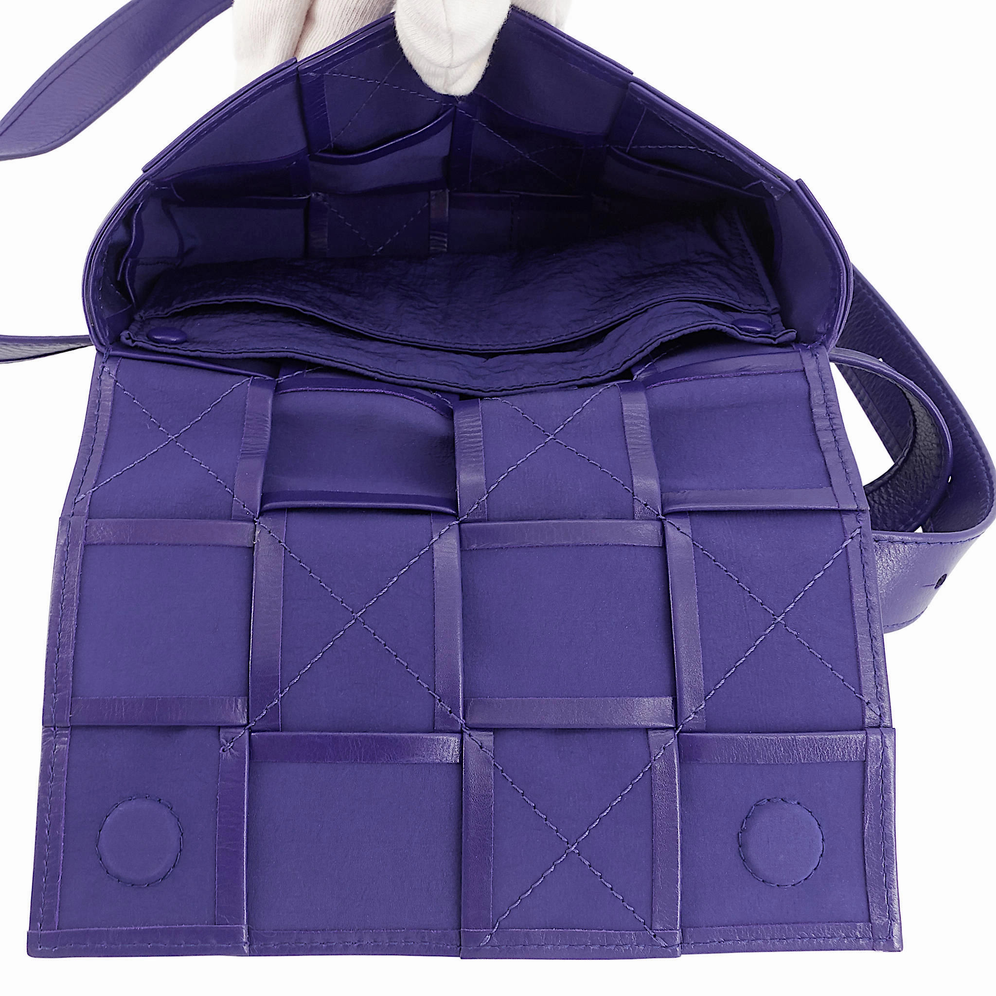 Maxi Intreccio Leather Cassette Belt Bag