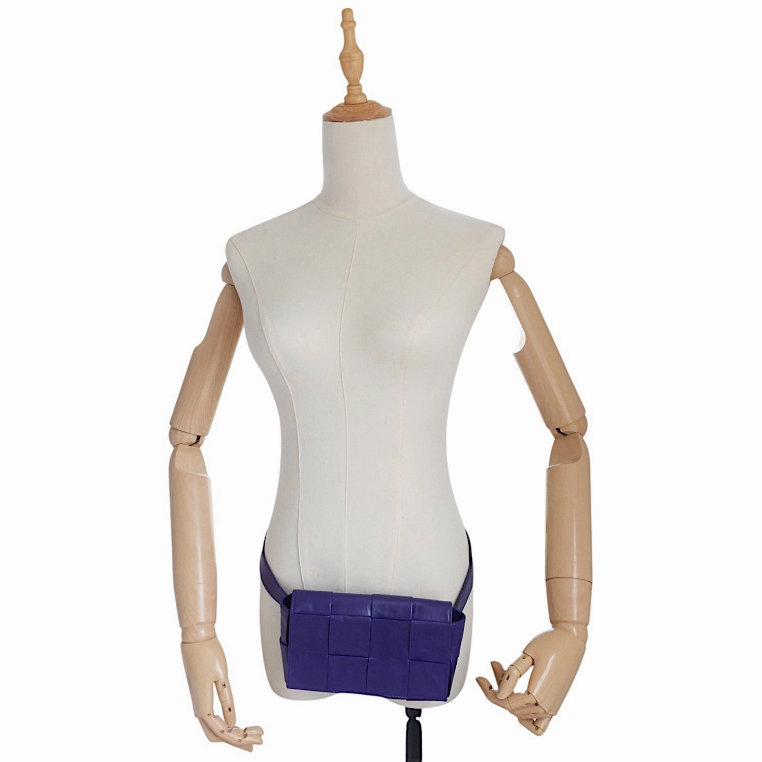 Maxi Intreccio Leather Cassette Belt Bag