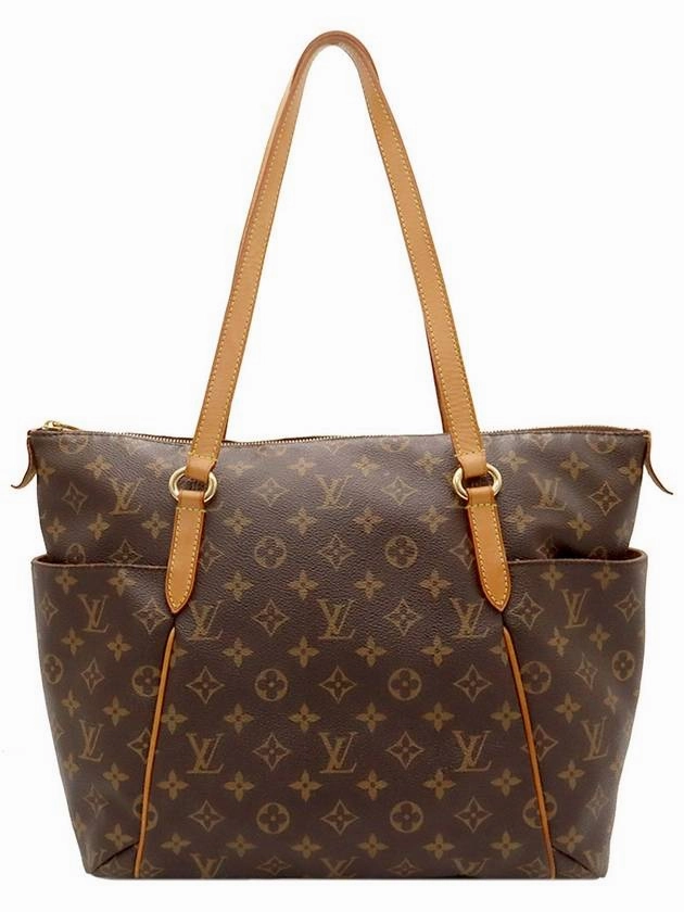 Monogram Canvas Totally MM Shoulder Bag