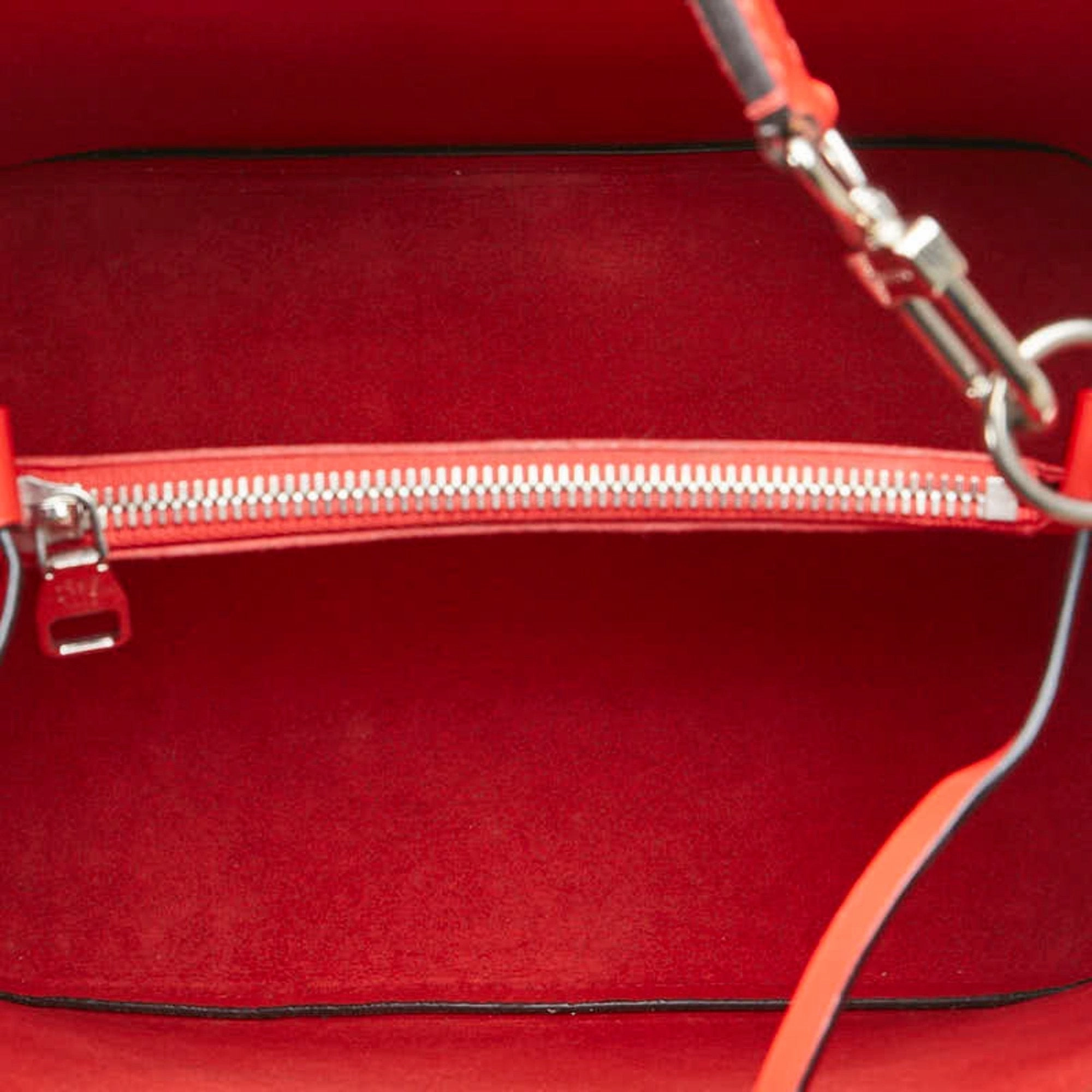 NeoNoe Leather Shoulder Bag with Slight Scratches and Good Handle Condition