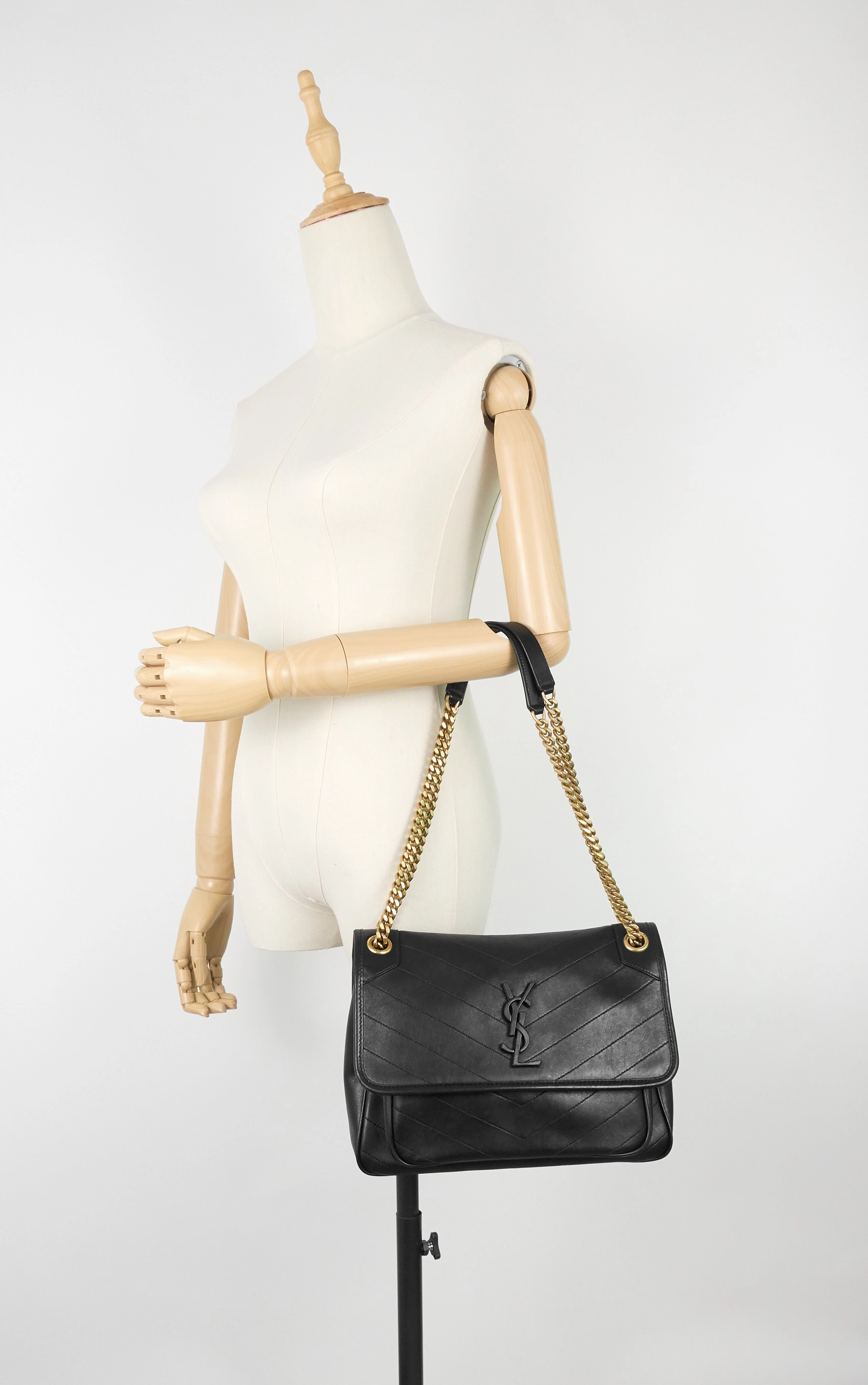 Niki Medium Lambskin Leather Shoulder Bag