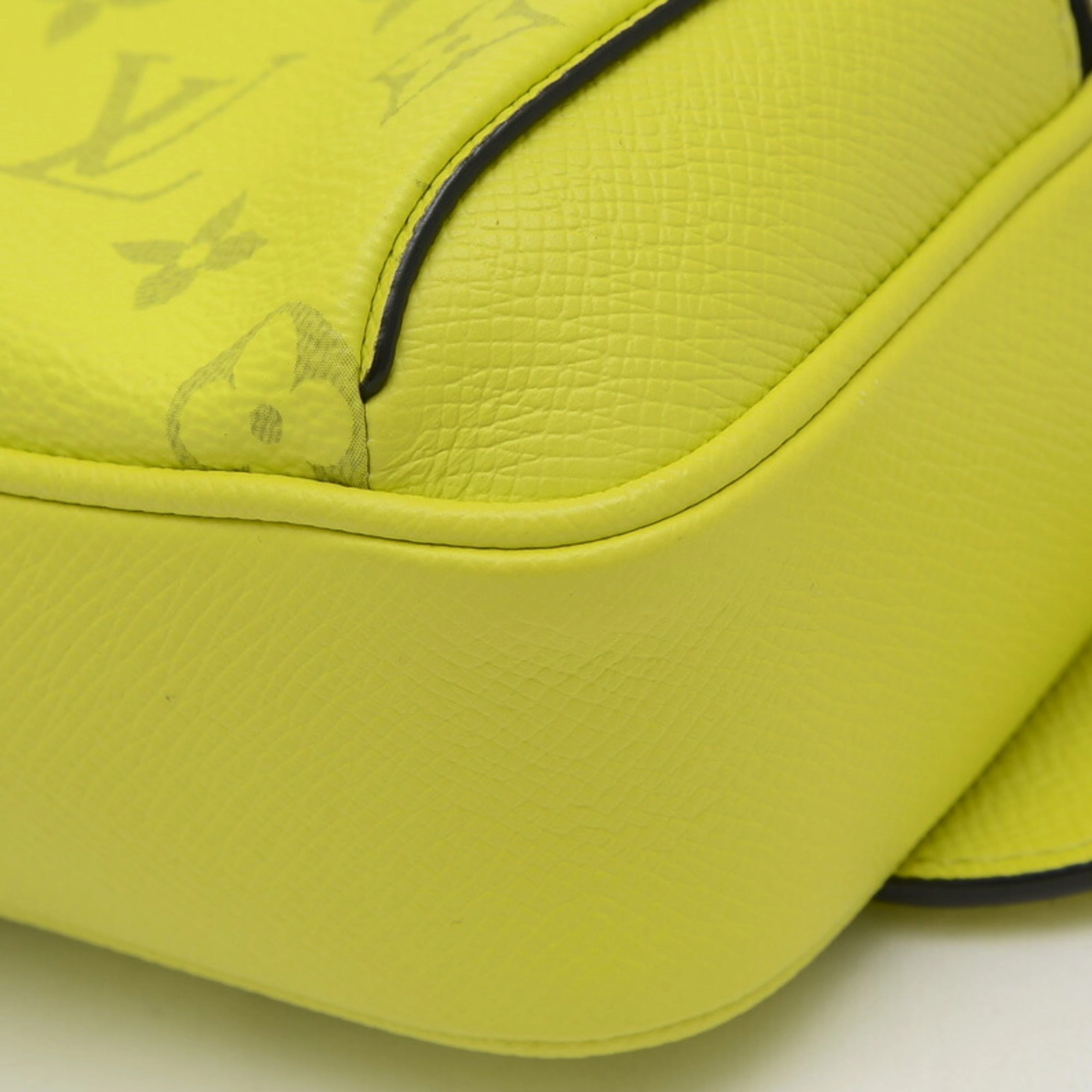 Outdoor Leather Shoulder Bag with Dust Bag