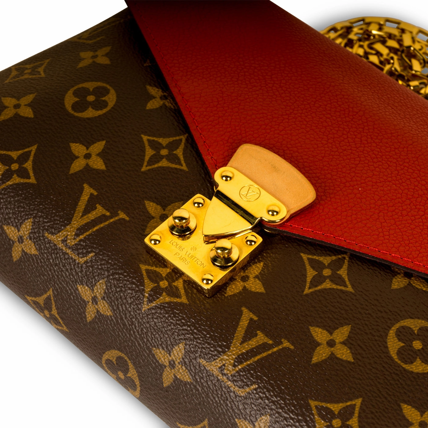 Pallas Chain Shoulder Bag