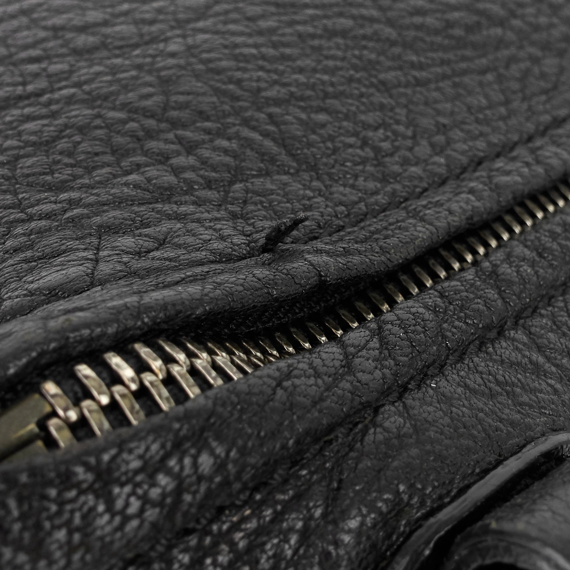 Pandora Medium Leather Handbag