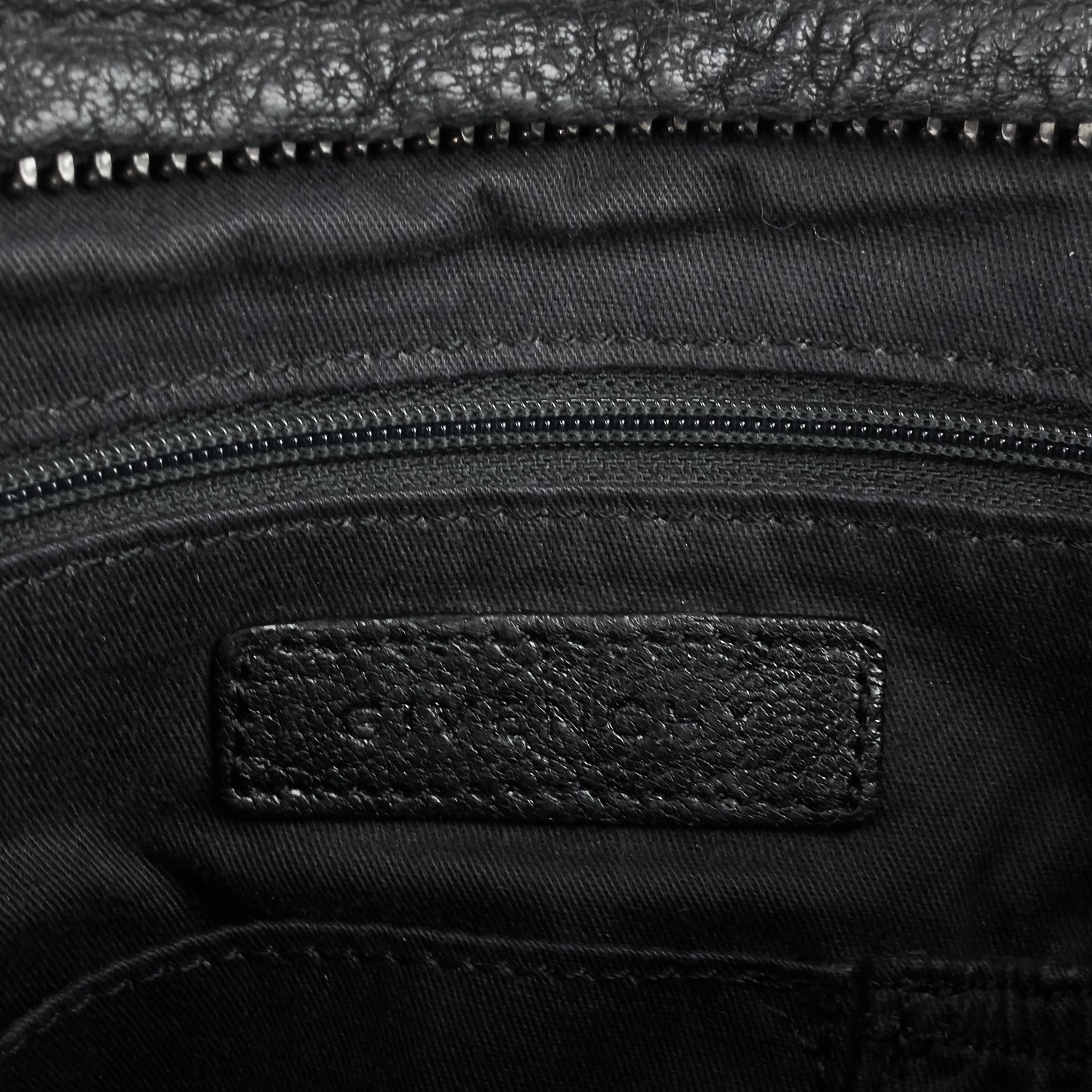 Pandora Medium Leather Handbag