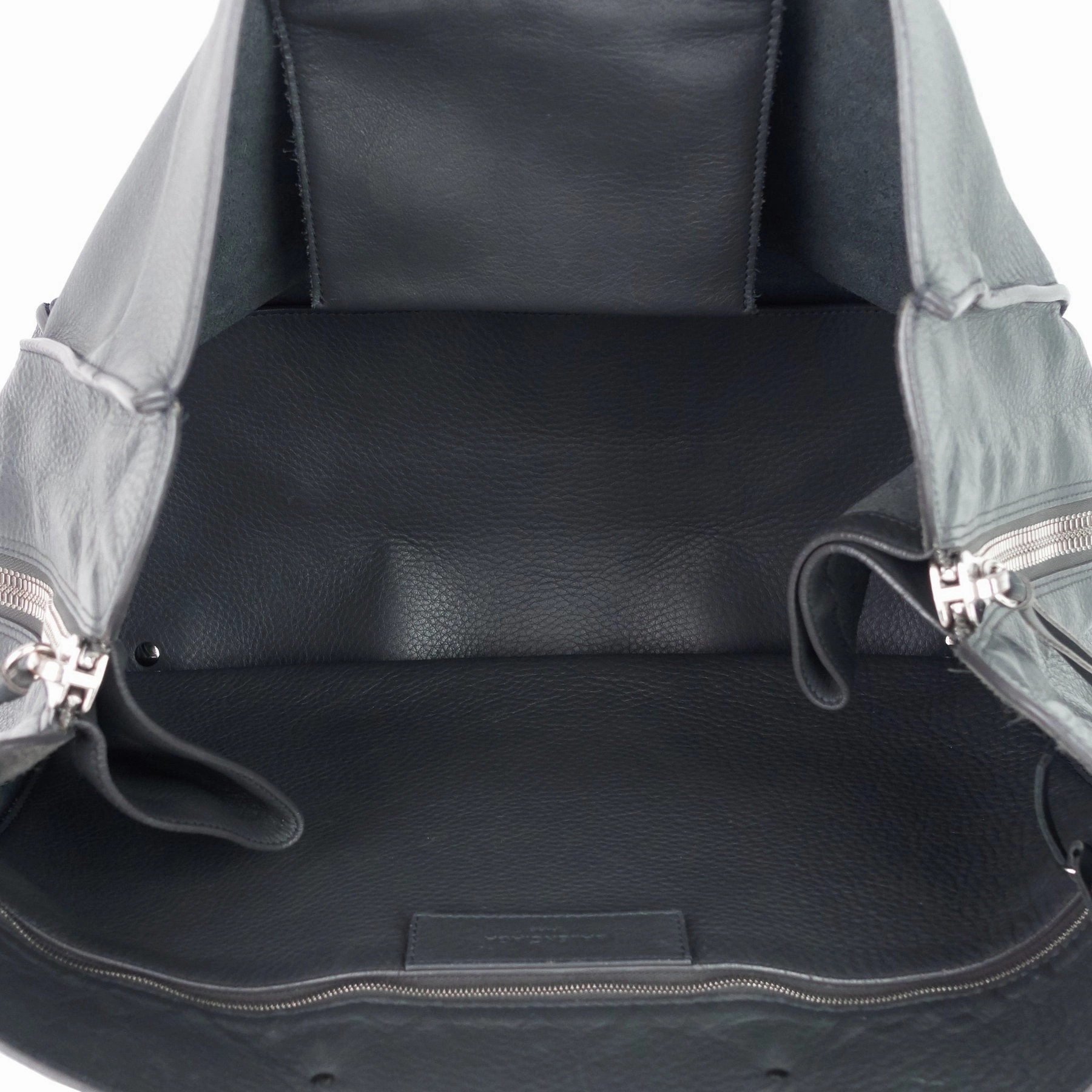Papier A4 Medium Classic Stud Agneau Leather Bag