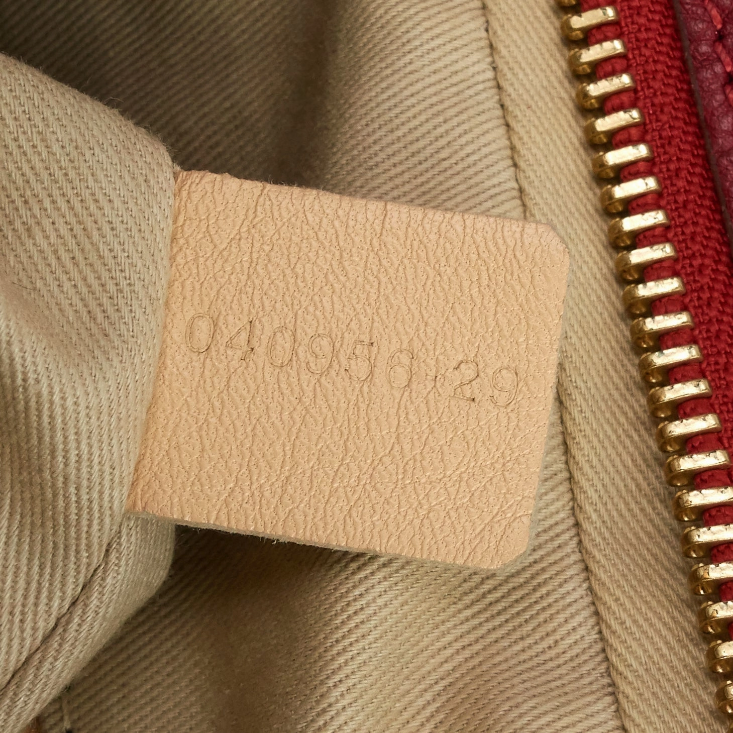 Paraty Medium Calfskin Bag