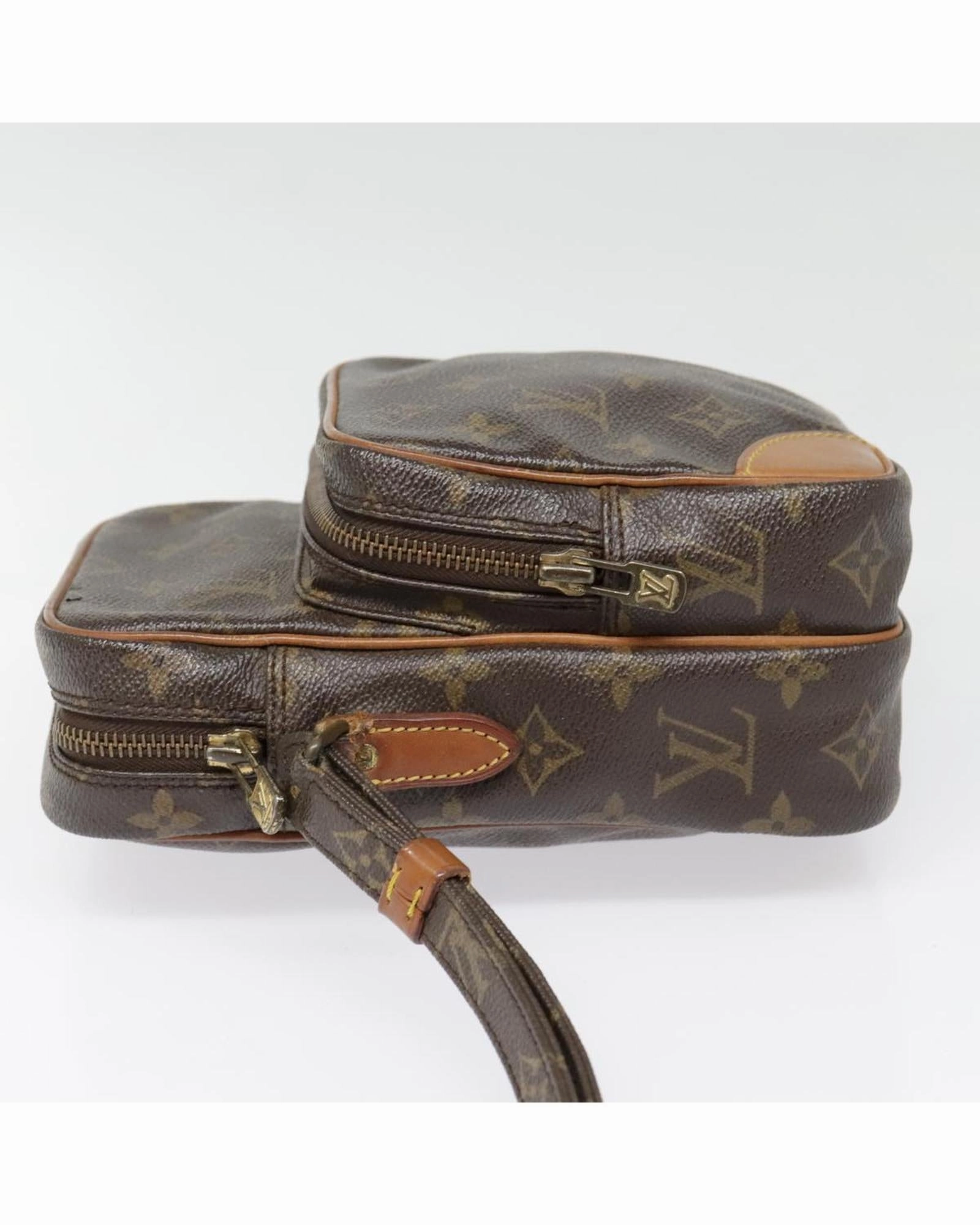 Pochette Crossbody Bag