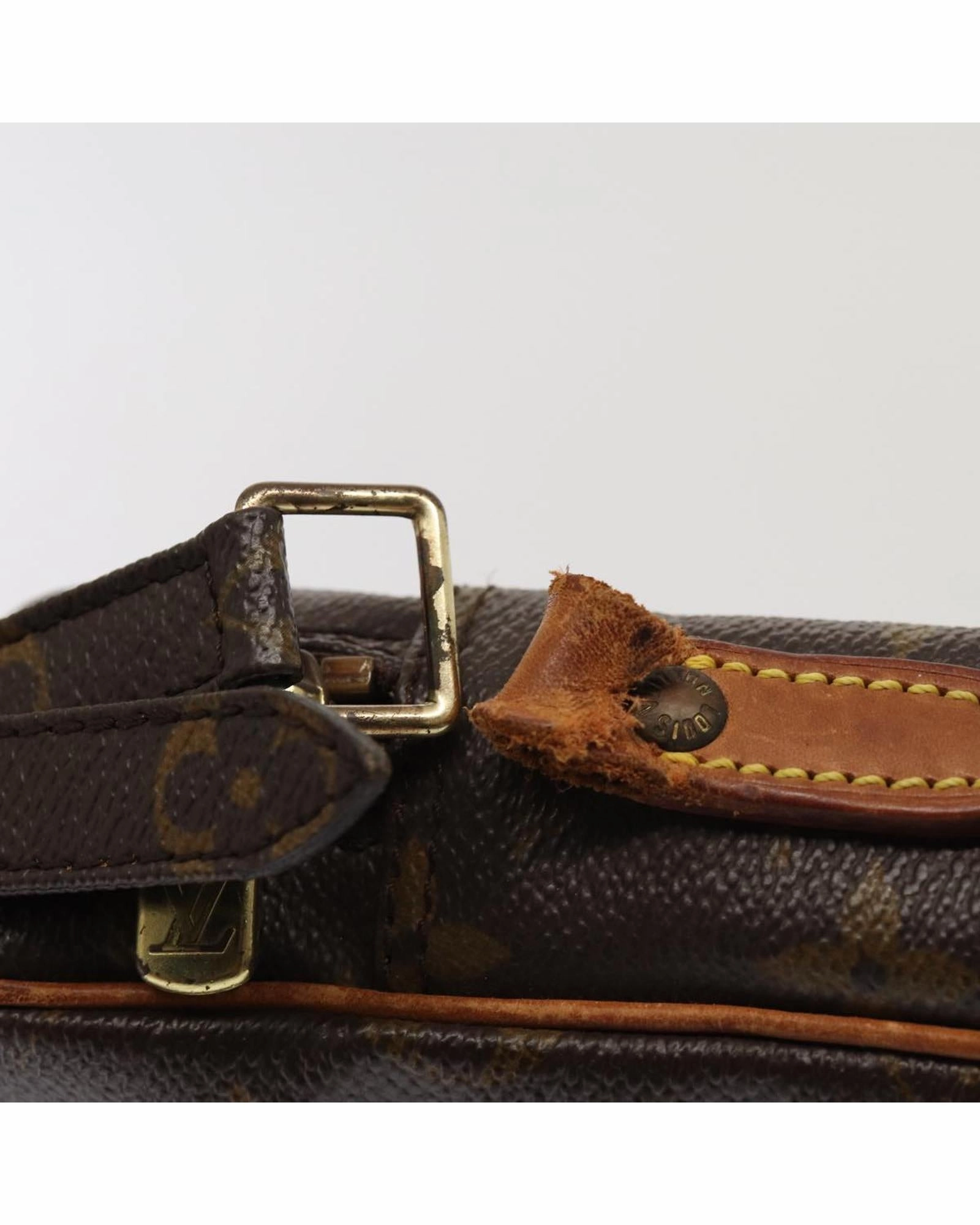 Pochette Crossbody Bag Model M51870