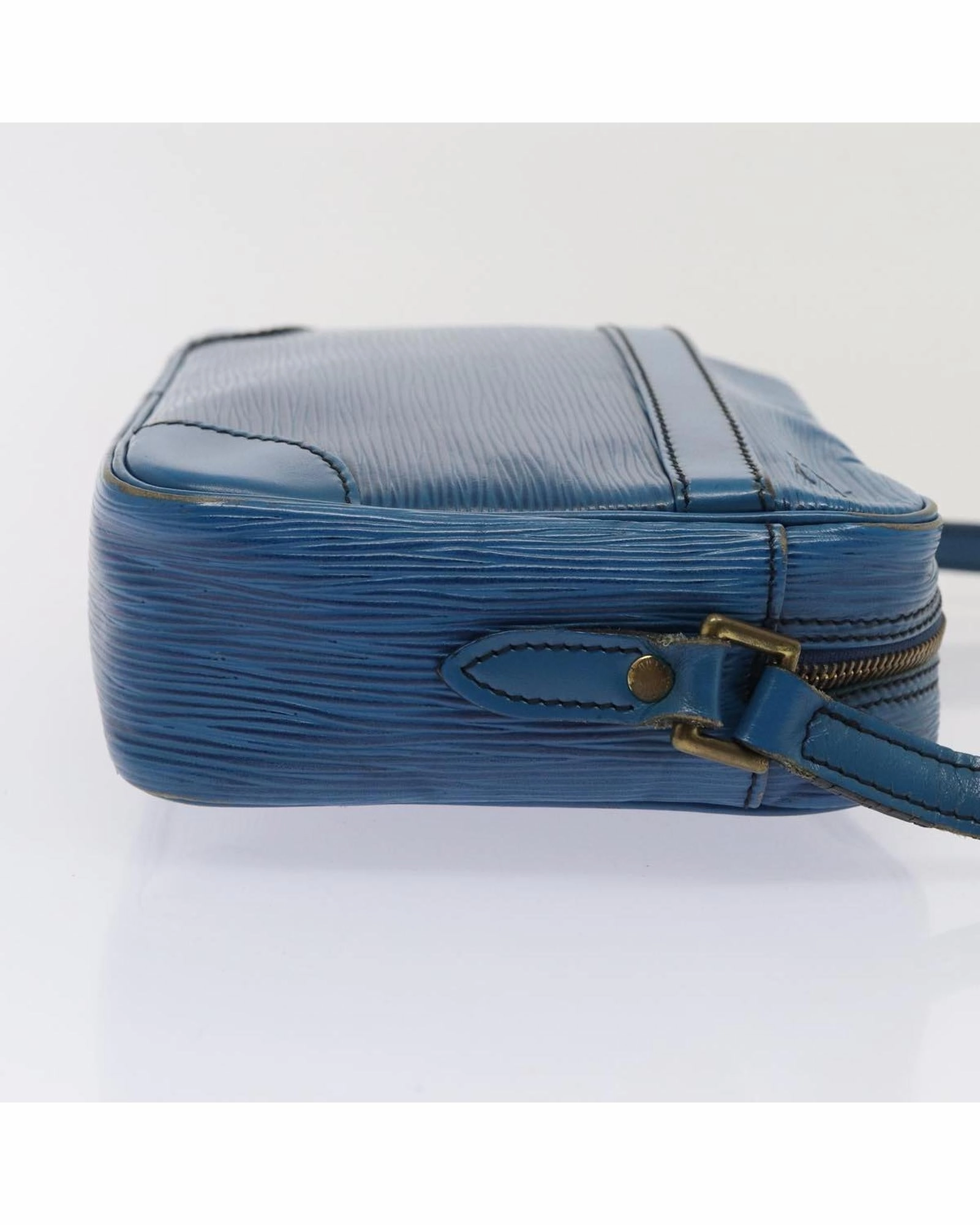 Pochette Epi Leather Shoulder Bag