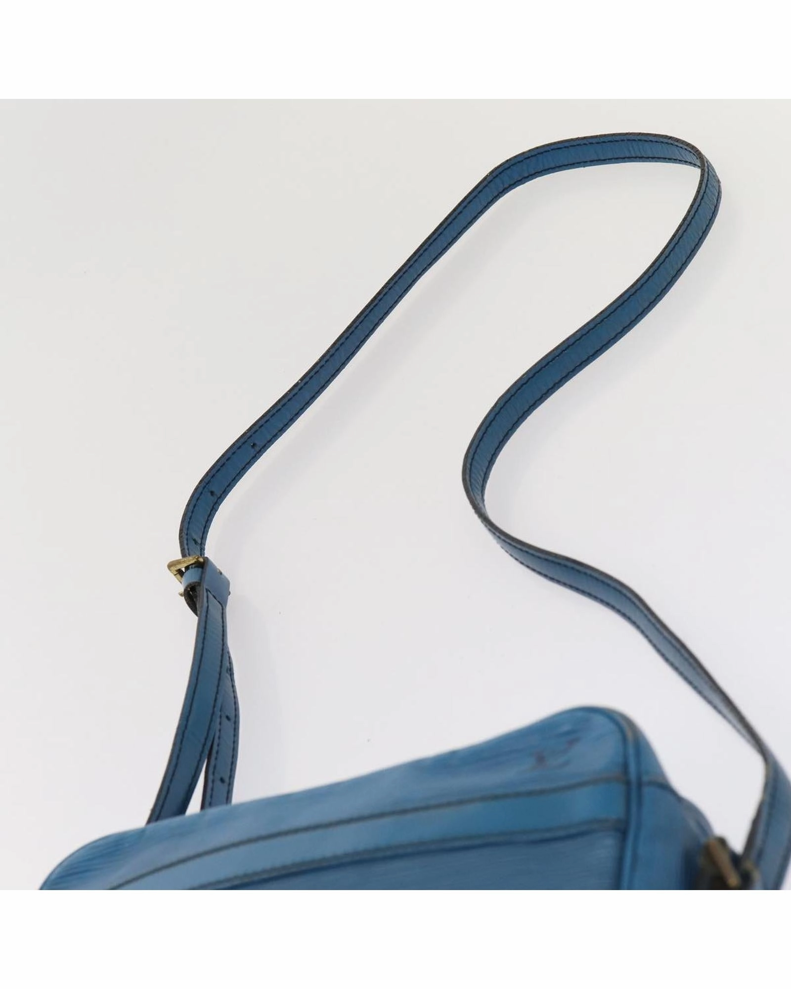 Pochette Epi Leather Shoulder Bag