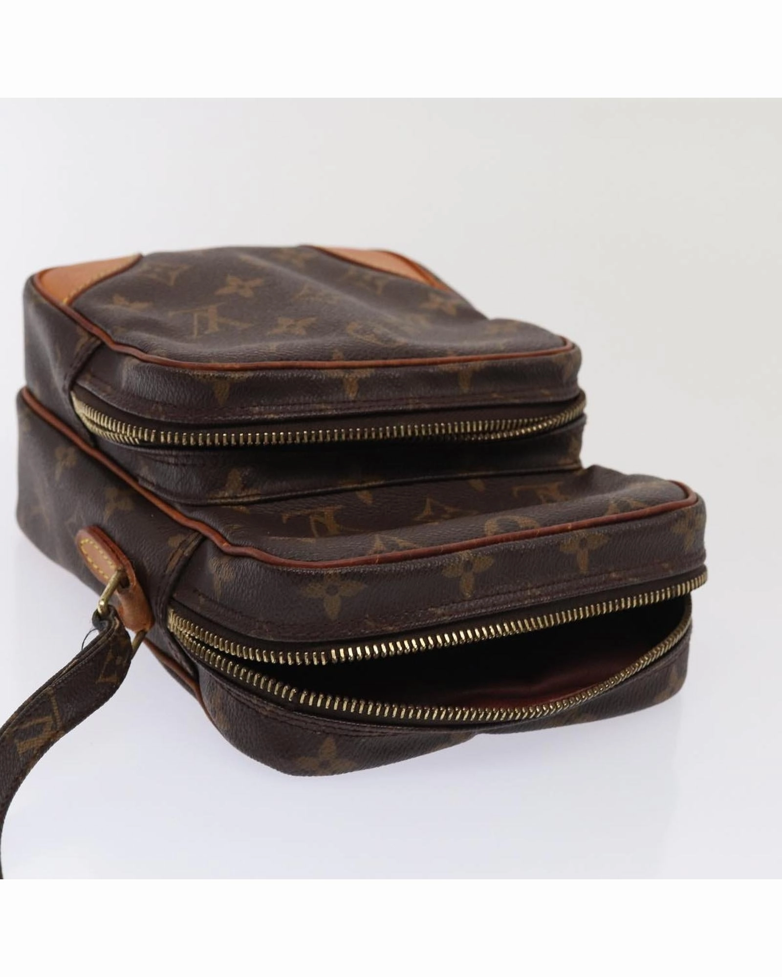 Pochette Voyage Crossbody Bag